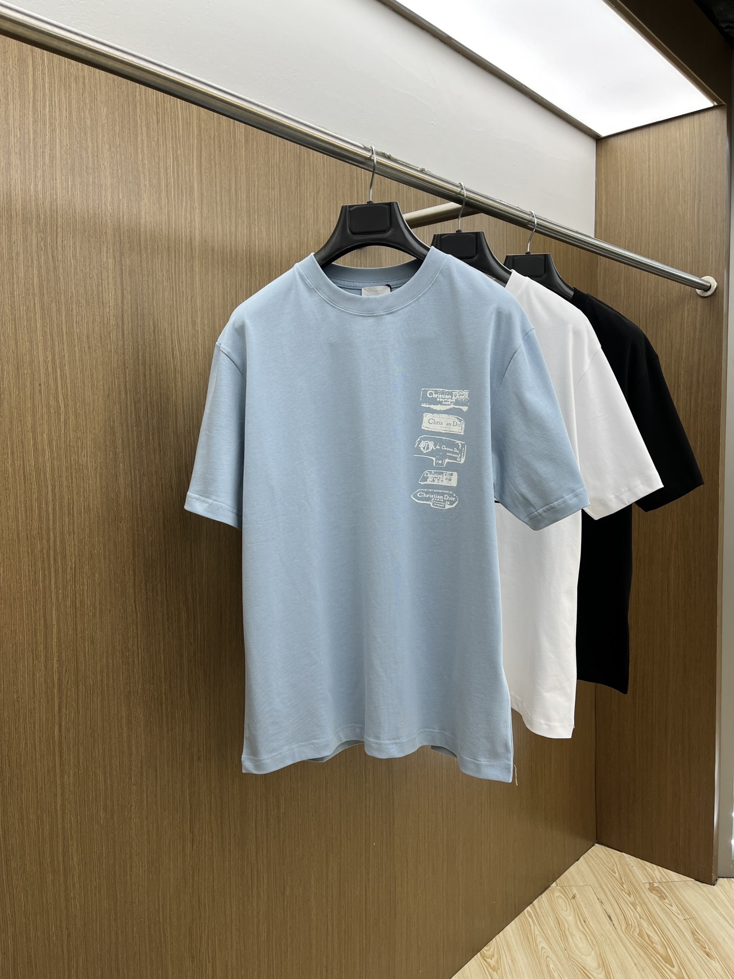Dior Charm T-Shirt: Embroidered Logo, Limited Edition, Unisex Design 2 i1740682448 6832 5