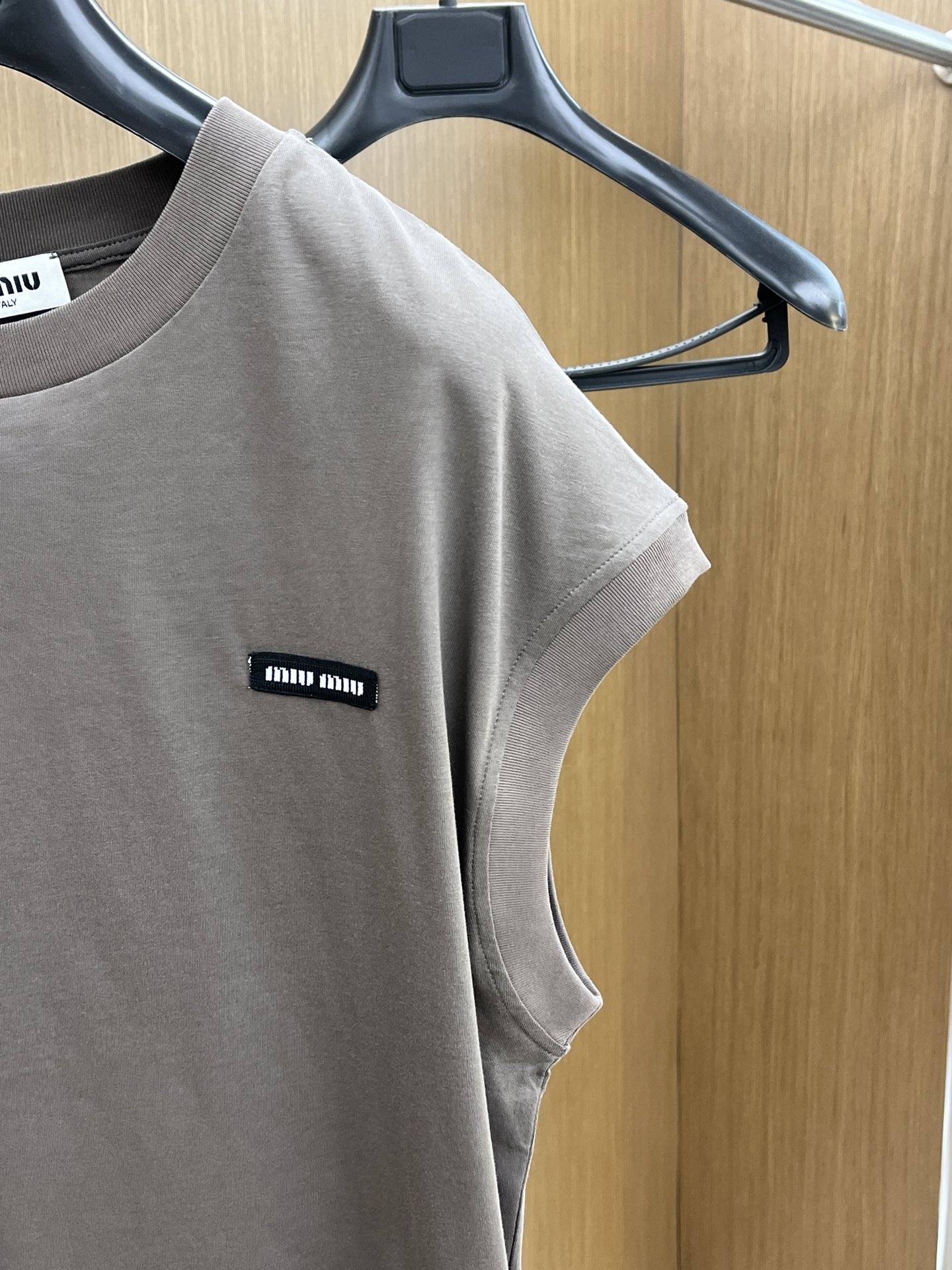 Miu Miu Three-Piece Layered Look T-Shirt Set - Versatile & Trendy 4 i1740682539 7598 8