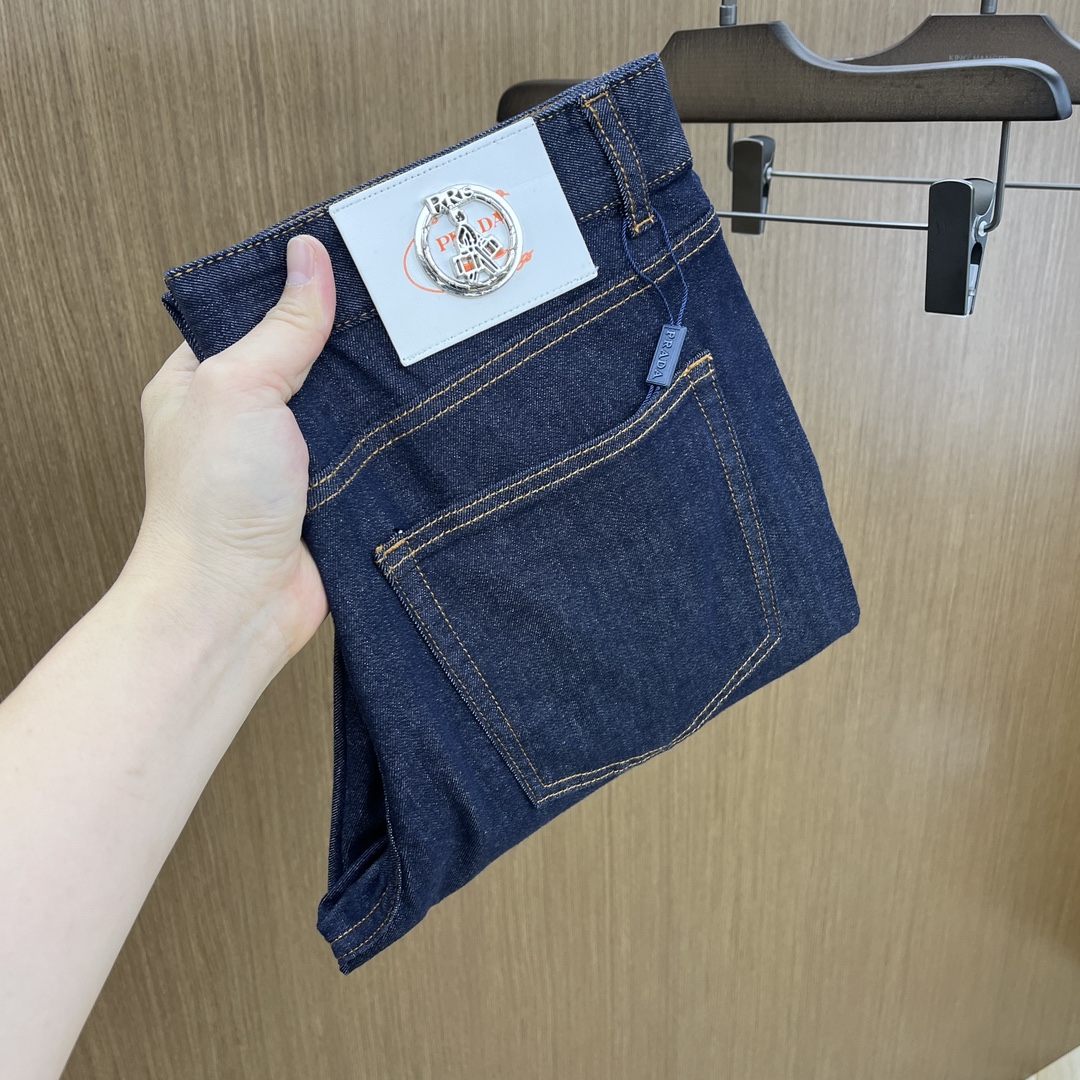 NO:124910,New PD high-end customization, 25SS spring and summer latest jeans are available at the counter simultaneously, imported color fixing fabrics, original custom reproduction, customer-supplied hardware and auxiliary materials, original quality, heavy industry washing, fine workmanship and excellent upper body!  Preferred single product produced by fax, number 29-38 without 35.37, jeans, alexander wang19860909新款 PD高端定制、25SS春夏最新款牛仔裤 柜台同步发售 进口固色面料 原版定制复刻 客供五金辅料 原单品质 重工洗水 做工走线精细 上身绝佳！优选单品 fax出品 码数29-38无35.37,,jeans,alexander wang,Men's clothing