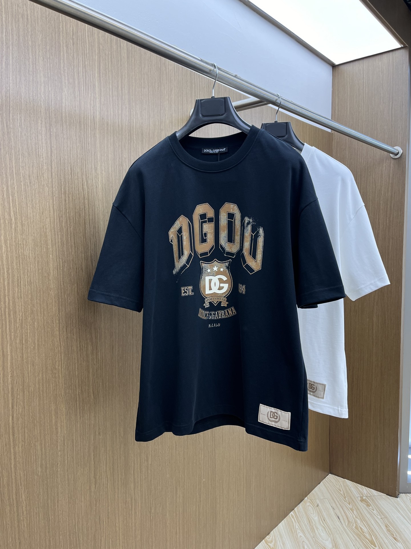  DG 🔥ss夏装新品 专柜在售 最新系列图案logo短袖T恤 必须人手一件的节奏！
进口顶极精梳棉面料