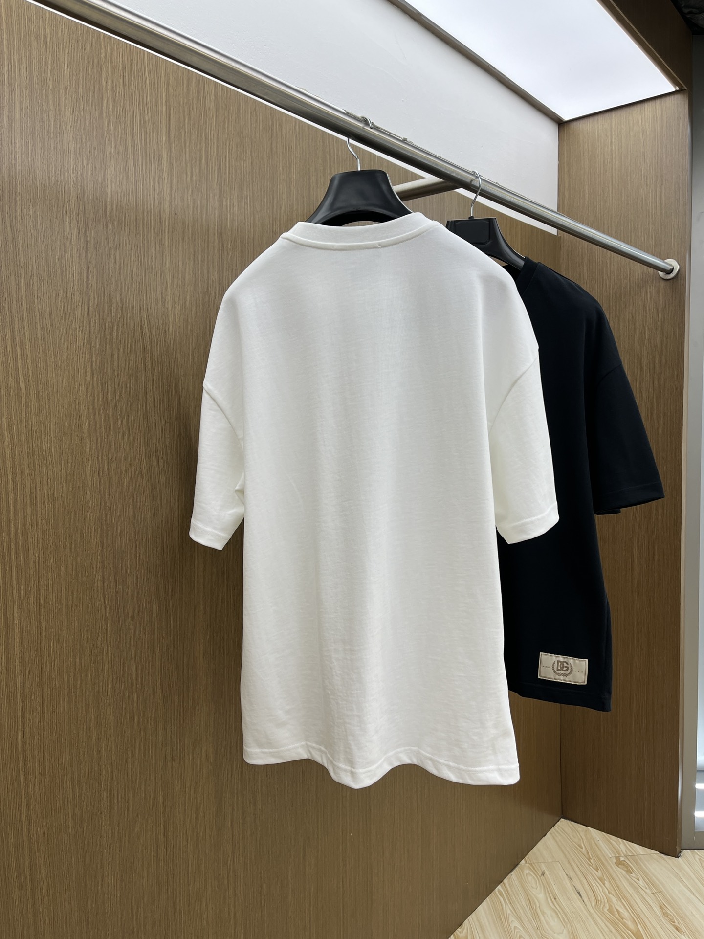  DG 🔥ss夏装新品 专柜在售 最新系列图案logo短袖T恤 必须人手一件的节奏！
进口顶极精梳棉面料