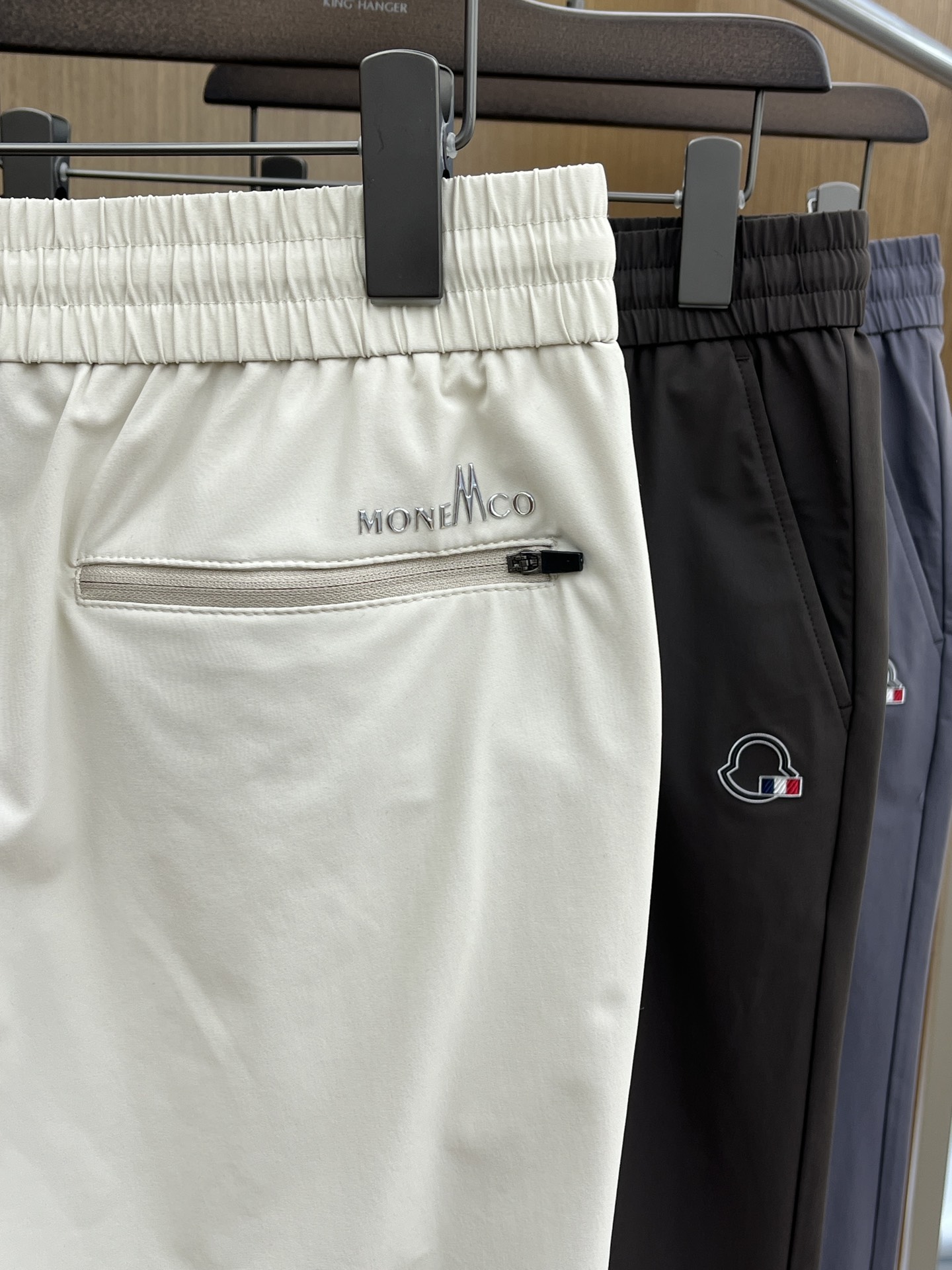  Mon 🔥🔥高端定制、2025早春薄款最新款休闲裤 柜台同步发售 小脚版型，进口固色面料 原版定制复刻