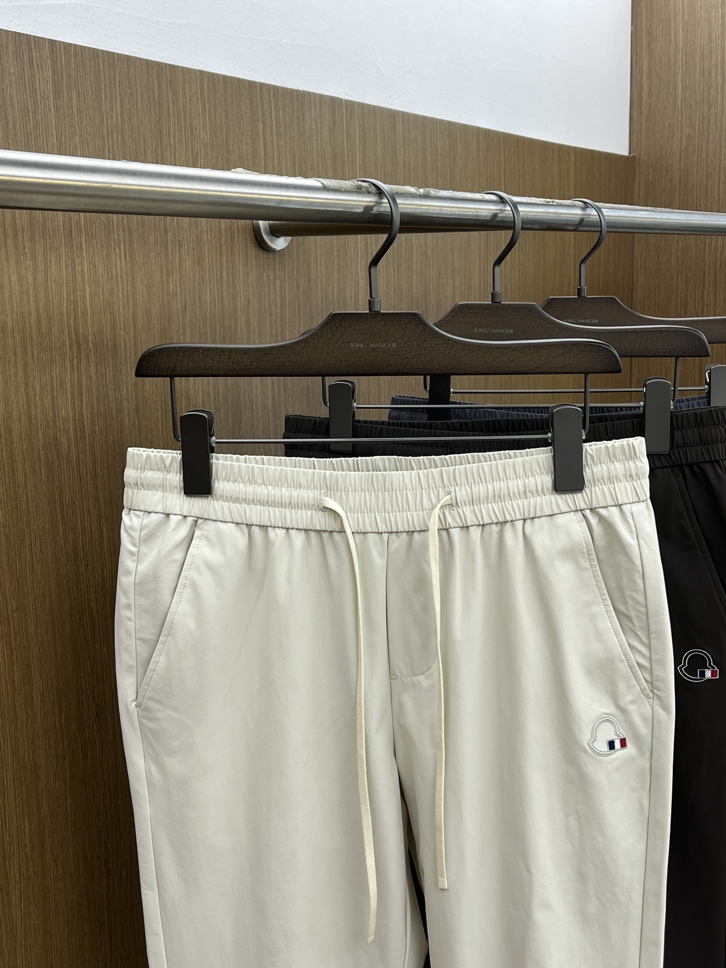  Mon 🔥🔥高端定制、2025早春薄款最新款休闲裤 柜台同步发售 小脚版型，进口固色面料 原版定制复刻