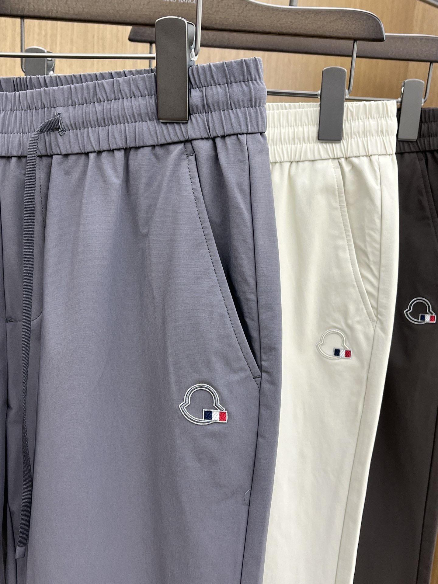  Mon 🔥🔥高端定制、2025早春薄款最新款休闲裤 柜台同步发售 小脚版型，进口固色面料 原版定制复刻