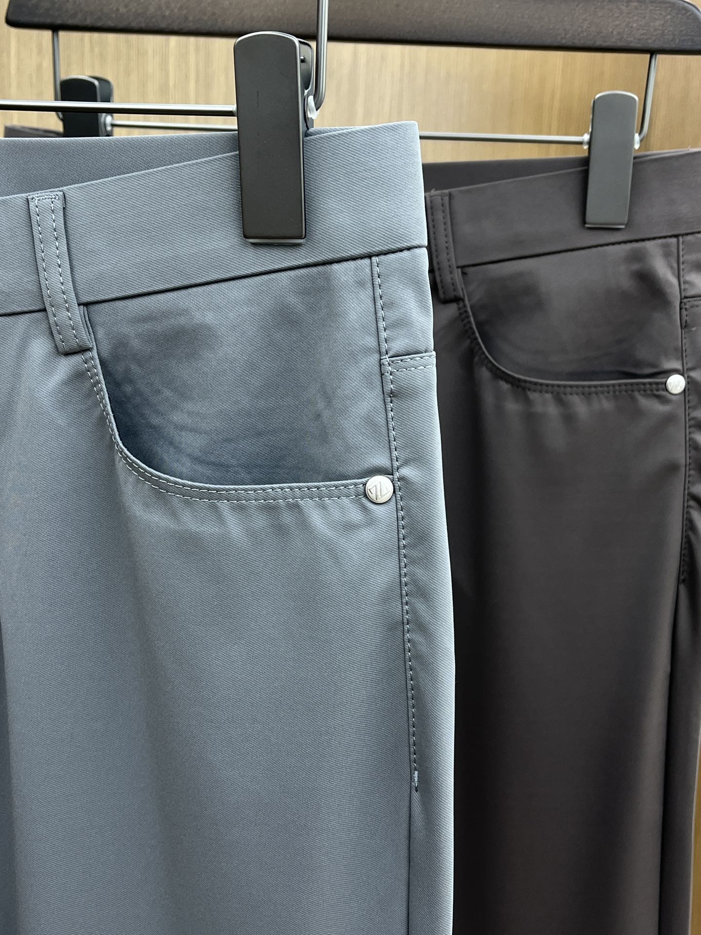  ZZ 🔥🔥高端定制、2025早春薄款最新款休闲裤 柜台同步发售 小脚版型，进口固色面料 原版定制复刻 