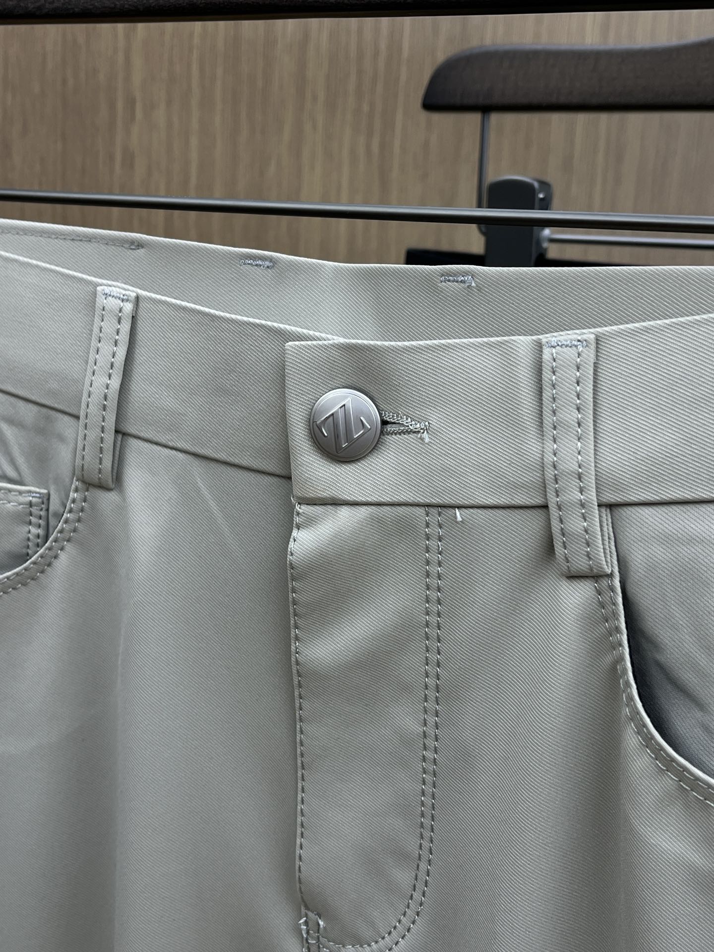  ZZ 🔥🔥高端定制、2025早春薄款最新款休闲裤 柜台同步发售 小脚版型，进口固色面料 原版定制复刻 