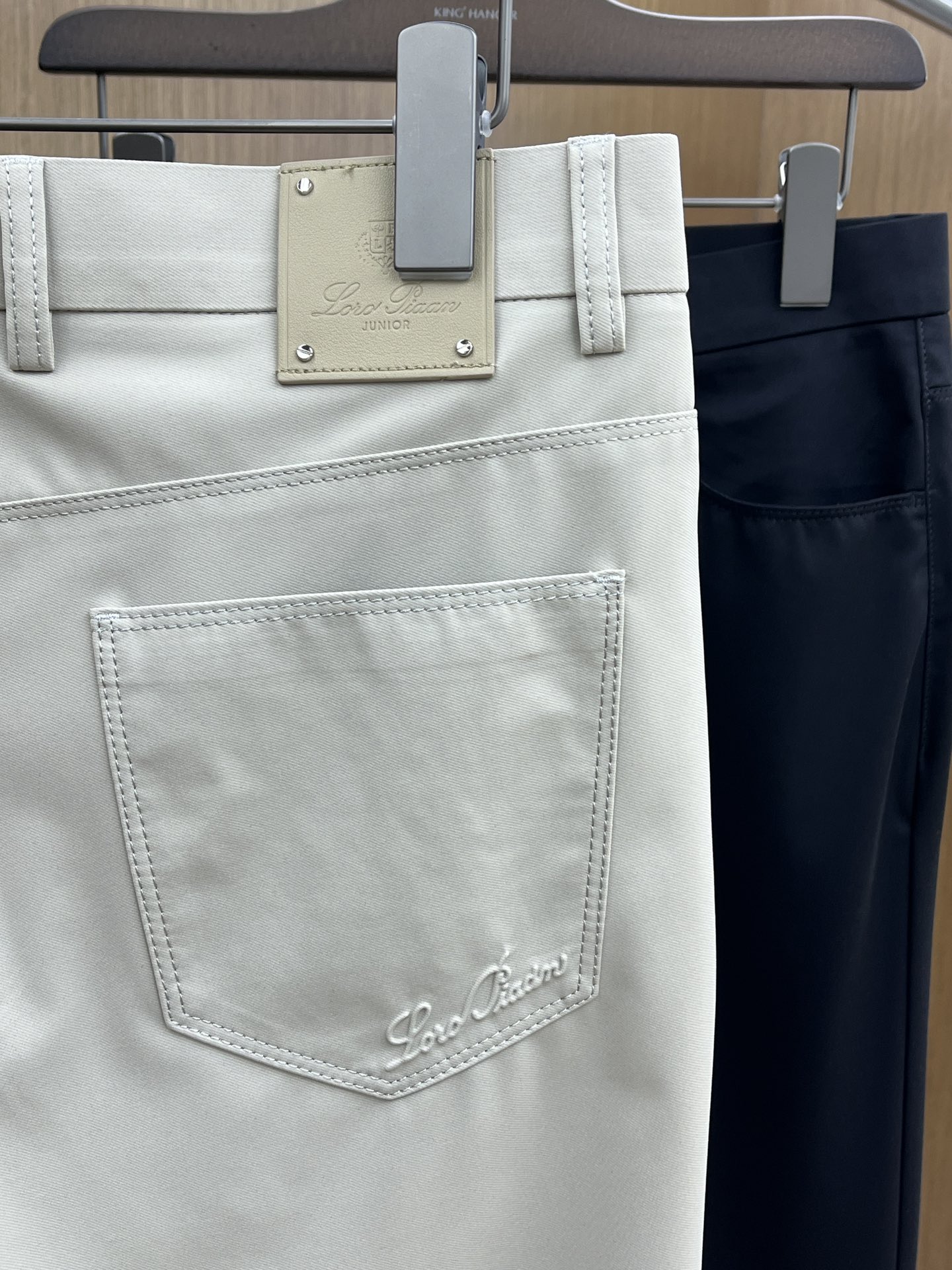  lP🆕🔥🔥高端定制、2025早春薄款最新款休闲裤 柜台同步发售 小脚版型，进口固色面料 原版定制复刻 