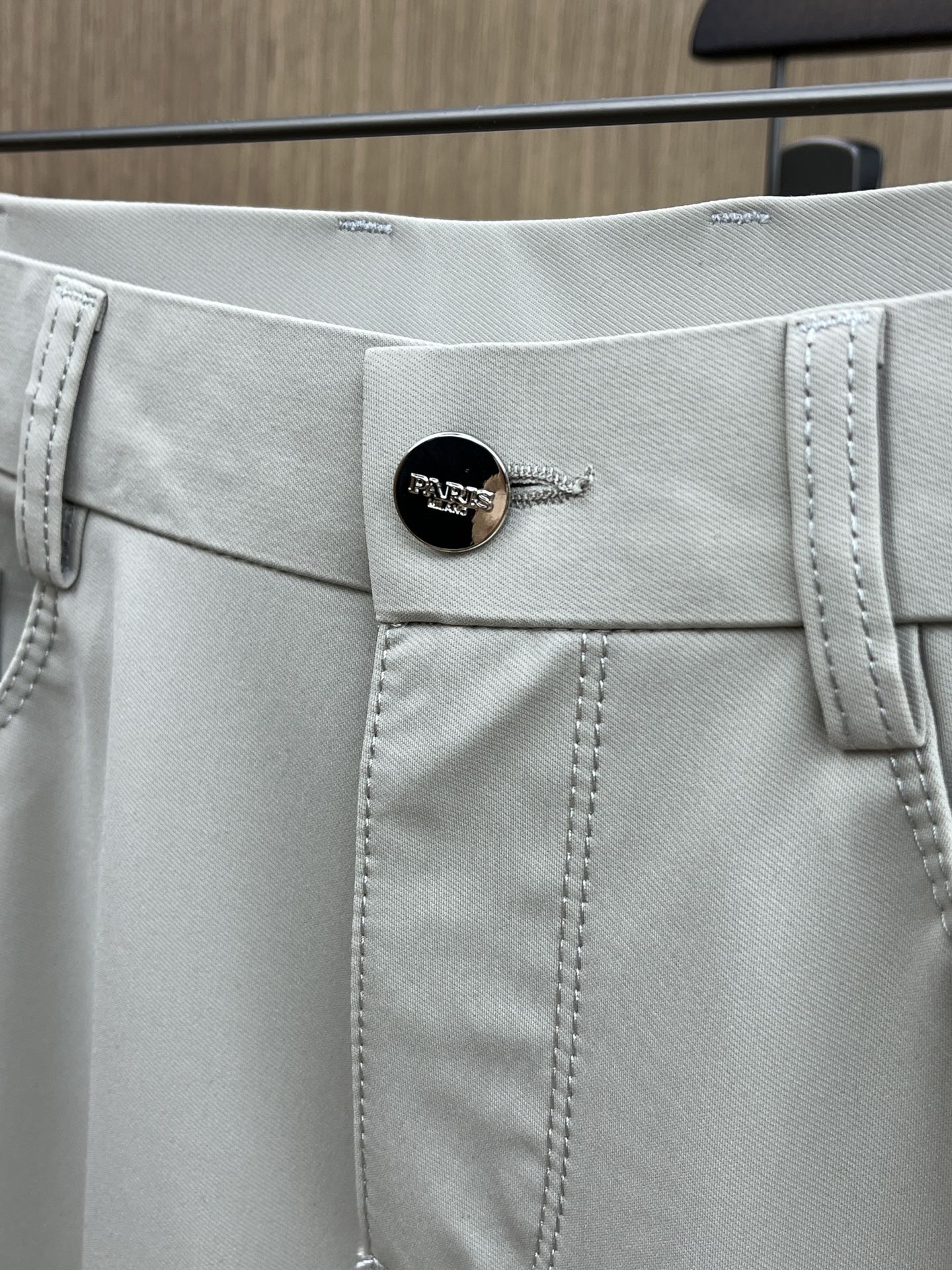  lP🆕🔥🔥高端定制、2025早春薄款最新款休闲裤 柜台同步发售 小脚版型，进口固色面料 原版定制复刻 