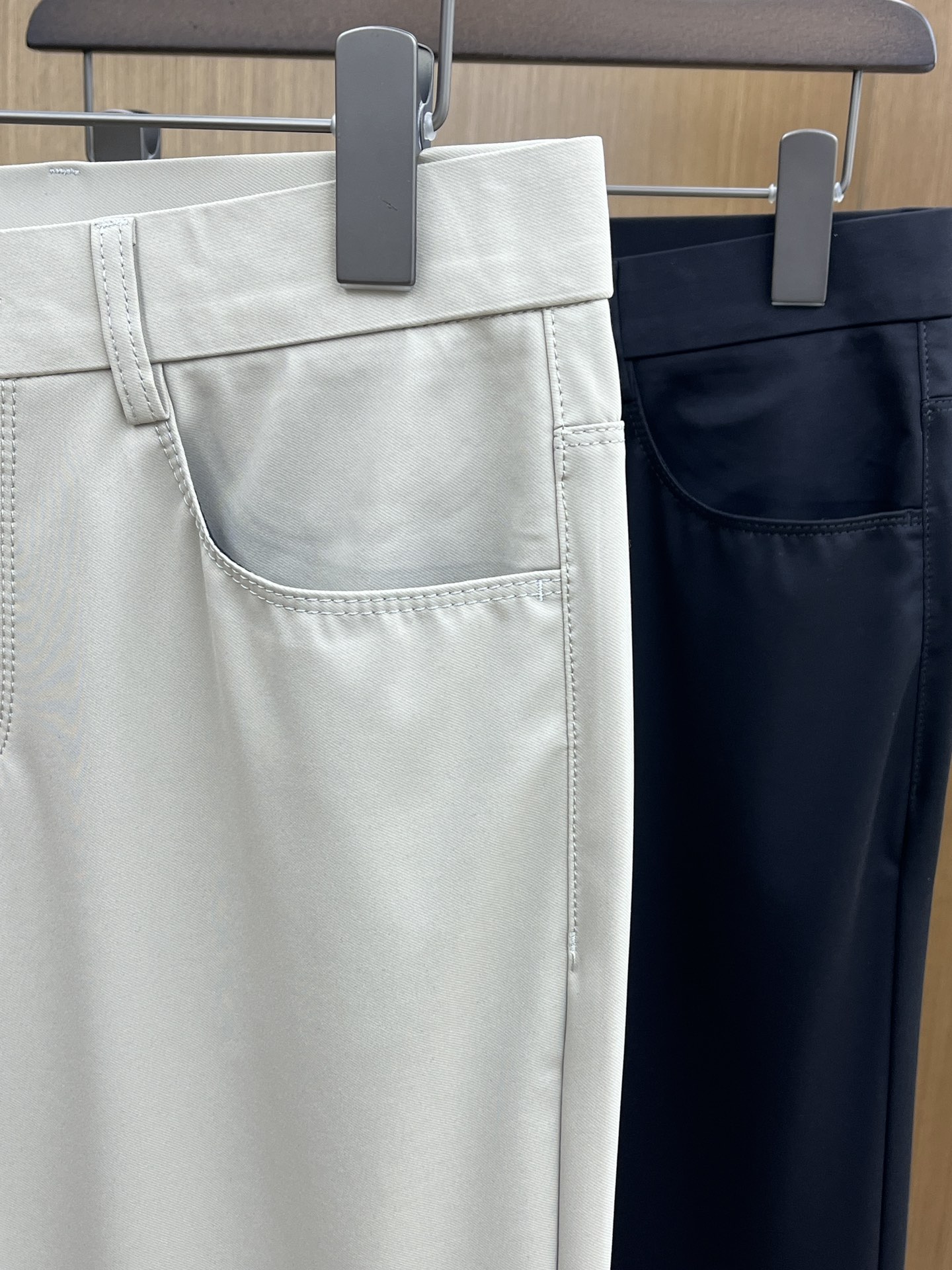  lP🆕🔥🔥高端定制、2025早春薄款最新款休闲裤 柜台同步发售 小脚版型，进口固色面料 原版定制复刻 