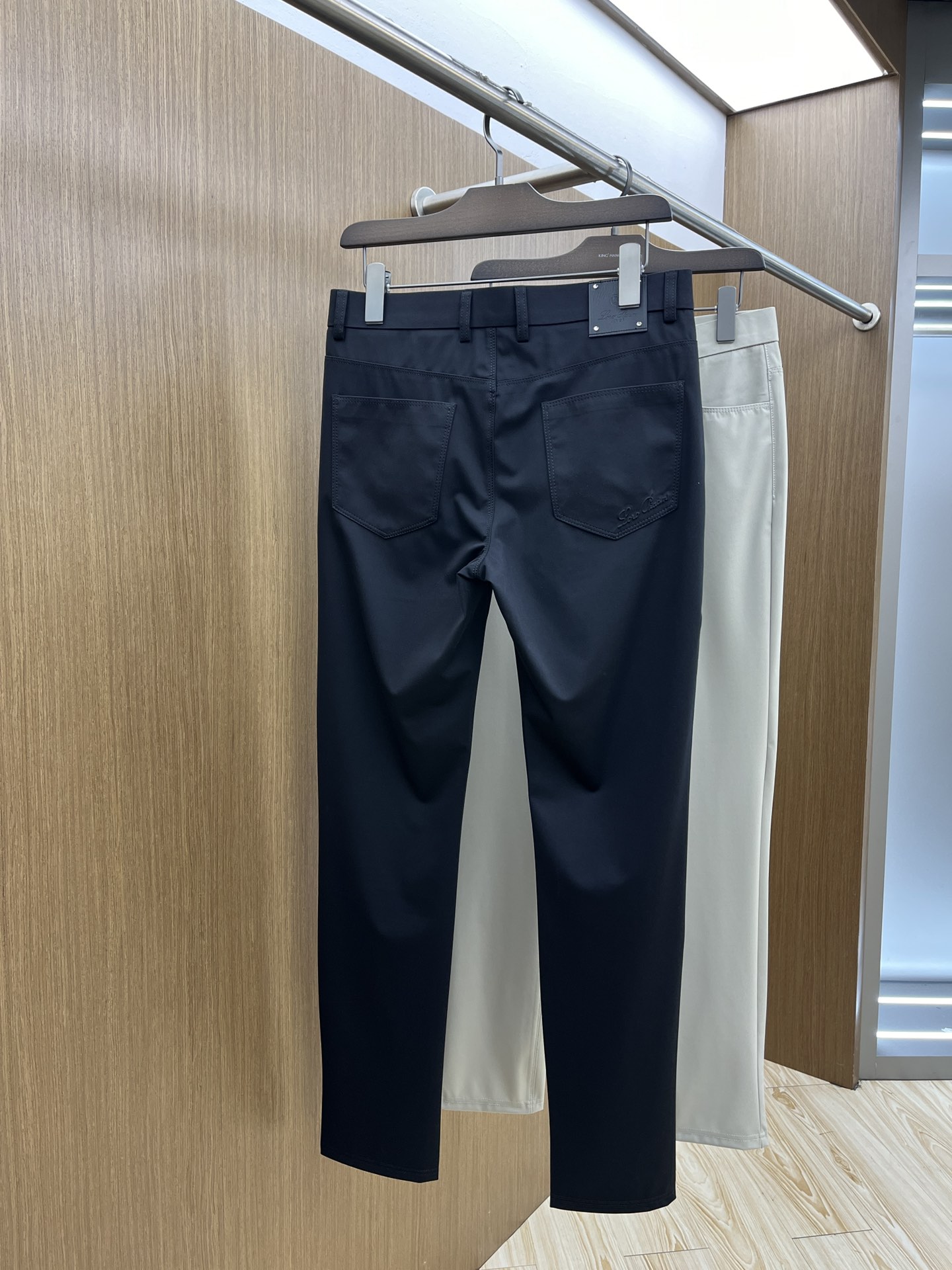  lP🆕🔥🔥高端定制、2025早春薄款最新款休闲裤 柜台同步发售 小脚版型，进口固色面料 原版定制复刻 