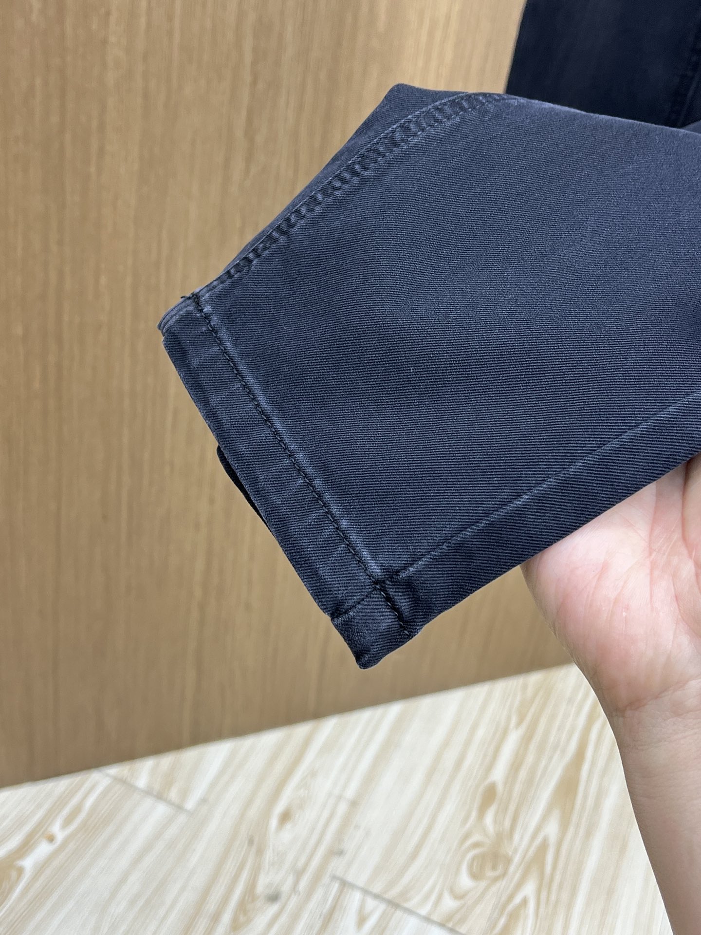  TF🔥🔥高端定制、2025早春薄款最新款休闲牛仔裤 柜台同步发售 小脚版型，进口固色面料 原版定制复刻