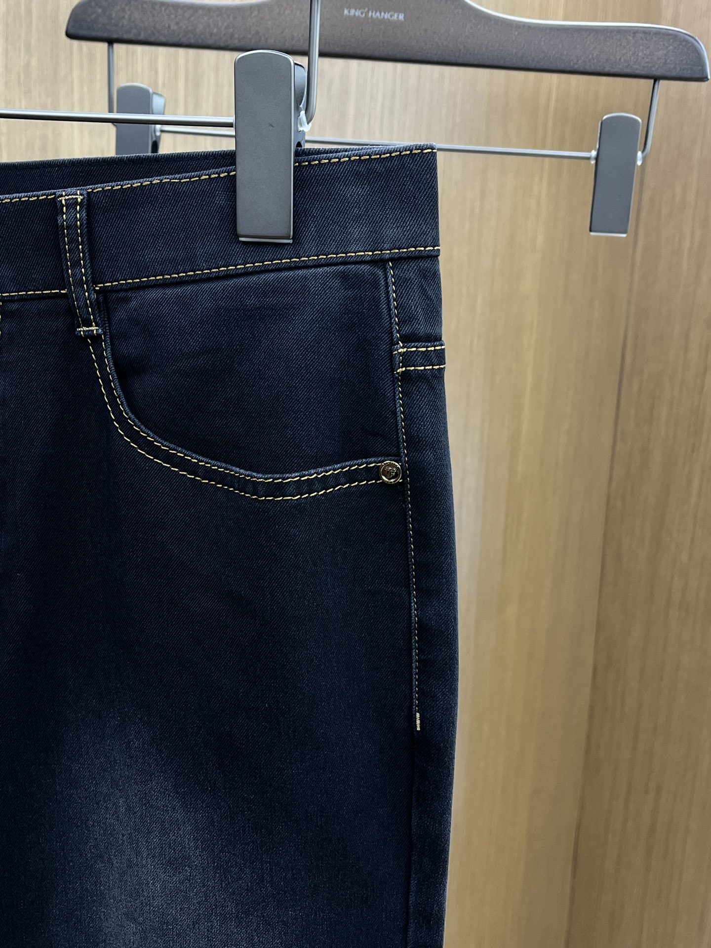  TF🔥🔥高端定制、2025早春薄款最新款休闲牛仔裤 柜台同步发售 小脚版型，进口固色面料 原版定制复刻