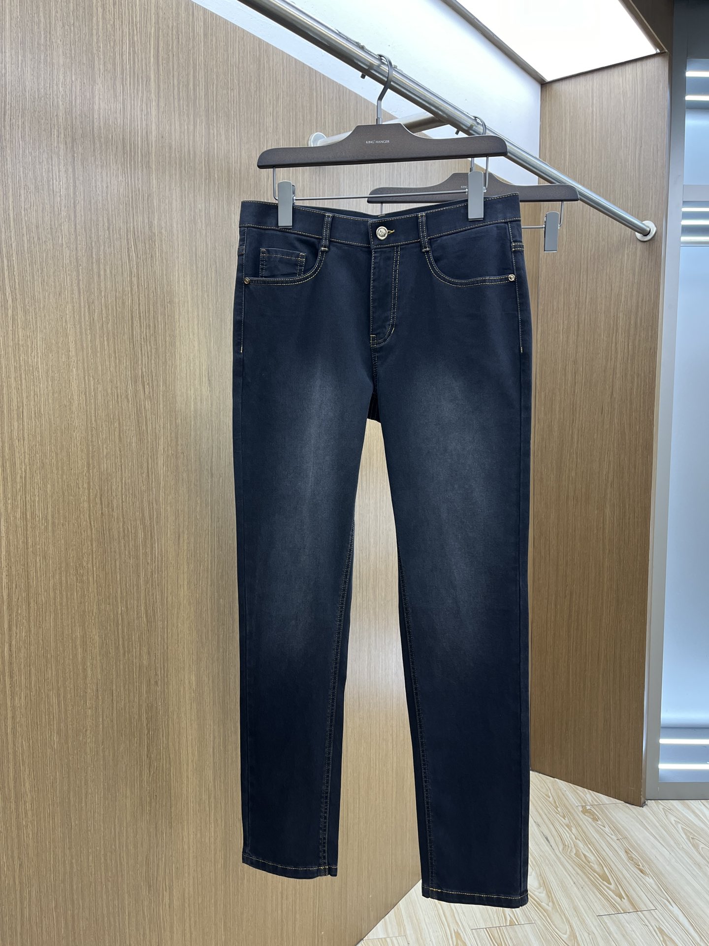  TF🔥🔥高端定制、2025早春薄款最新款休闲牛仔裤 柜台同步发售 小脚版型，进口固色面料 原版定制复刻