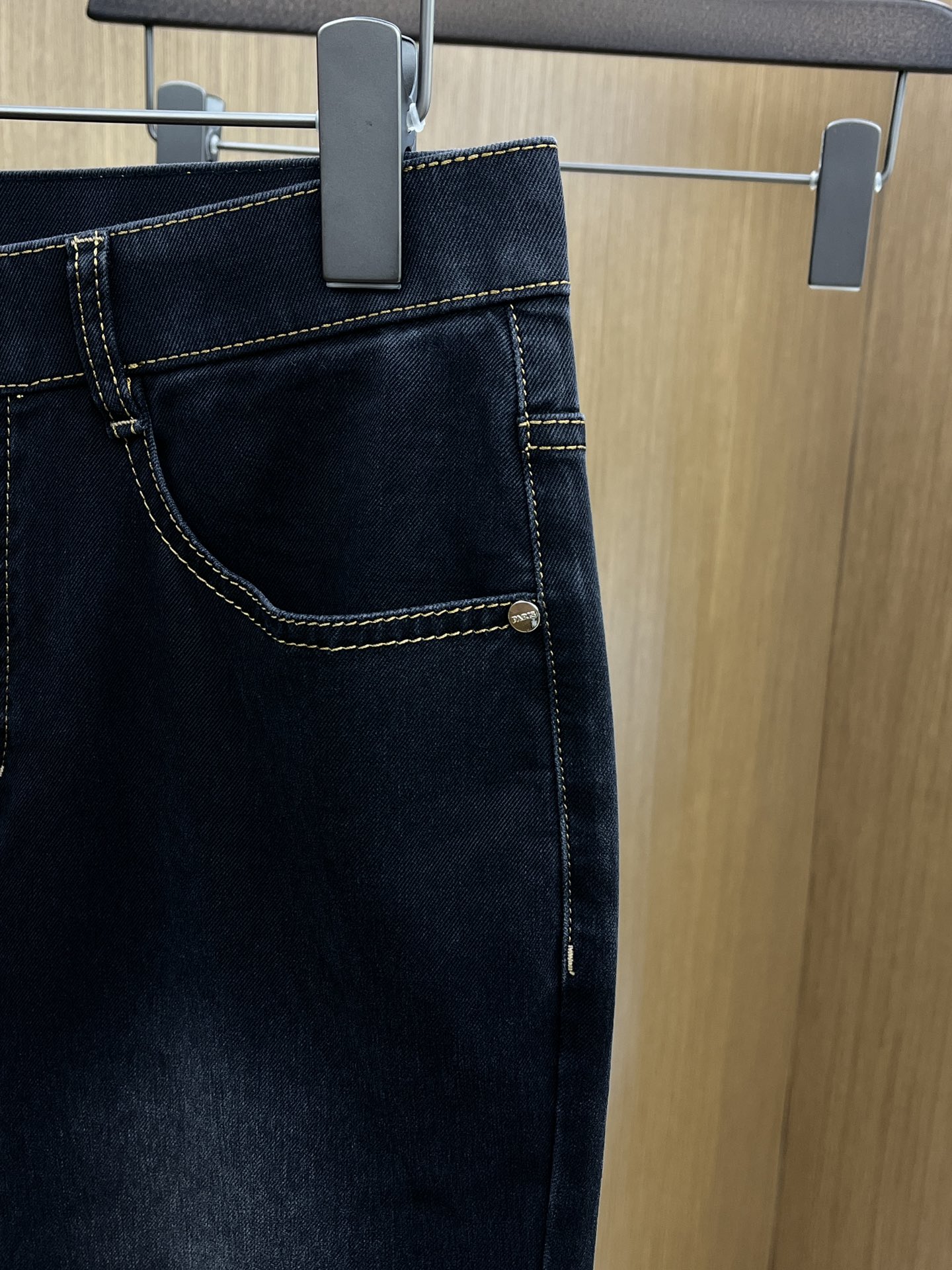  CD🔥🔥高端定制、2025早春薄款最新款休闲牛仔裤 柜台同步发售 小脚版型，进口固色面料 原版定制复刻