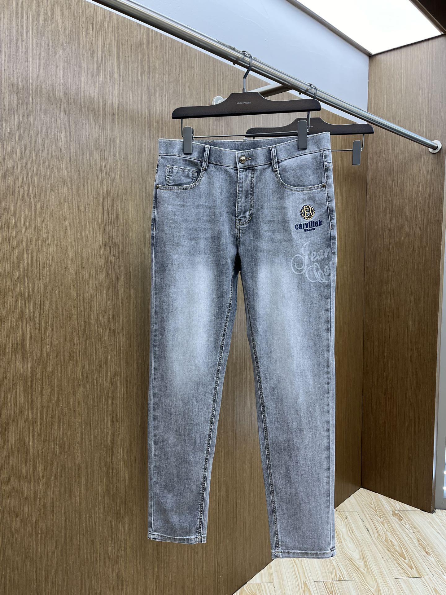  JC🔥🔥高端定制、2025早春薄款最新款休闲牛仔裤 柜台同步发售 小脚版型，进口固色面料 原版定制复刻