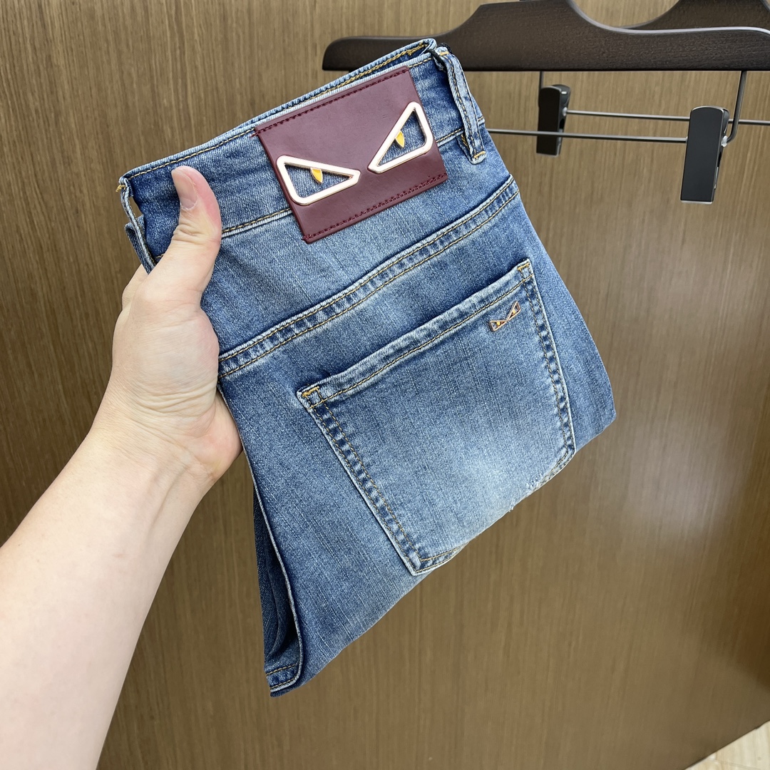 NO:127517,New FD high-end customization 2025Ss early spring new original single hot jeans super customization original hardware super heavy industry craftsmanship excellent style, impeccable details!  The style is not picky, it is very high-end, and the good products are not waiting for everyone. If you like it, hurry up and start fjh Size: 28-38 If you don’t have 37 orders, please report your waistline, jeans, alexander wang19860909新款 FD 高端定制 2025Ss早春新款原单爆款牛仔裤 超级定制款 原版五金 超级重工工艺 版型超赞,细节做工无可挑剔！款式不挑人,特别高档,好货不等人,看中赶紧下手fjh 尺码:28-38 无37下单请报腰围,,jeans,alexander wang,Men's clothing
