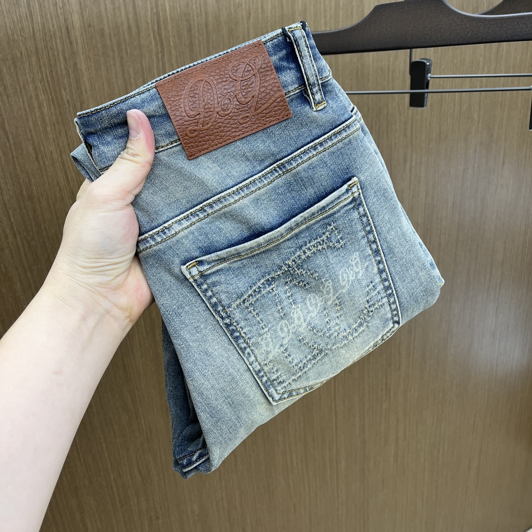 NO:127522,New DG high-end customization 2025Ss early spring new original single hot jeans super customization original hardware super heavy industry craftsmanship excellent style, impeccable details!  The style is not picky, it is very high-end, and the good products are not waiting for everyone. If you like it, hurry up and start fjh Size: 28-38 If you don’t have 37 orders, please report your waistline, Dolce & Gabbana, jeans, alexander wang19860909新款 DG 高端定制 2025Ss早春新款原单爆款牛仔裤 超级定制款 原版五金 超级重工工艺 版型超赞,细节做工无可挑剔！款式不挑人,特别高档,好货不等人,看中赶紧下手fjh 尺码:28-38 无37下单请报腰围,,Dolce&Gabbana,jeans,alexander wang,Men's clothing