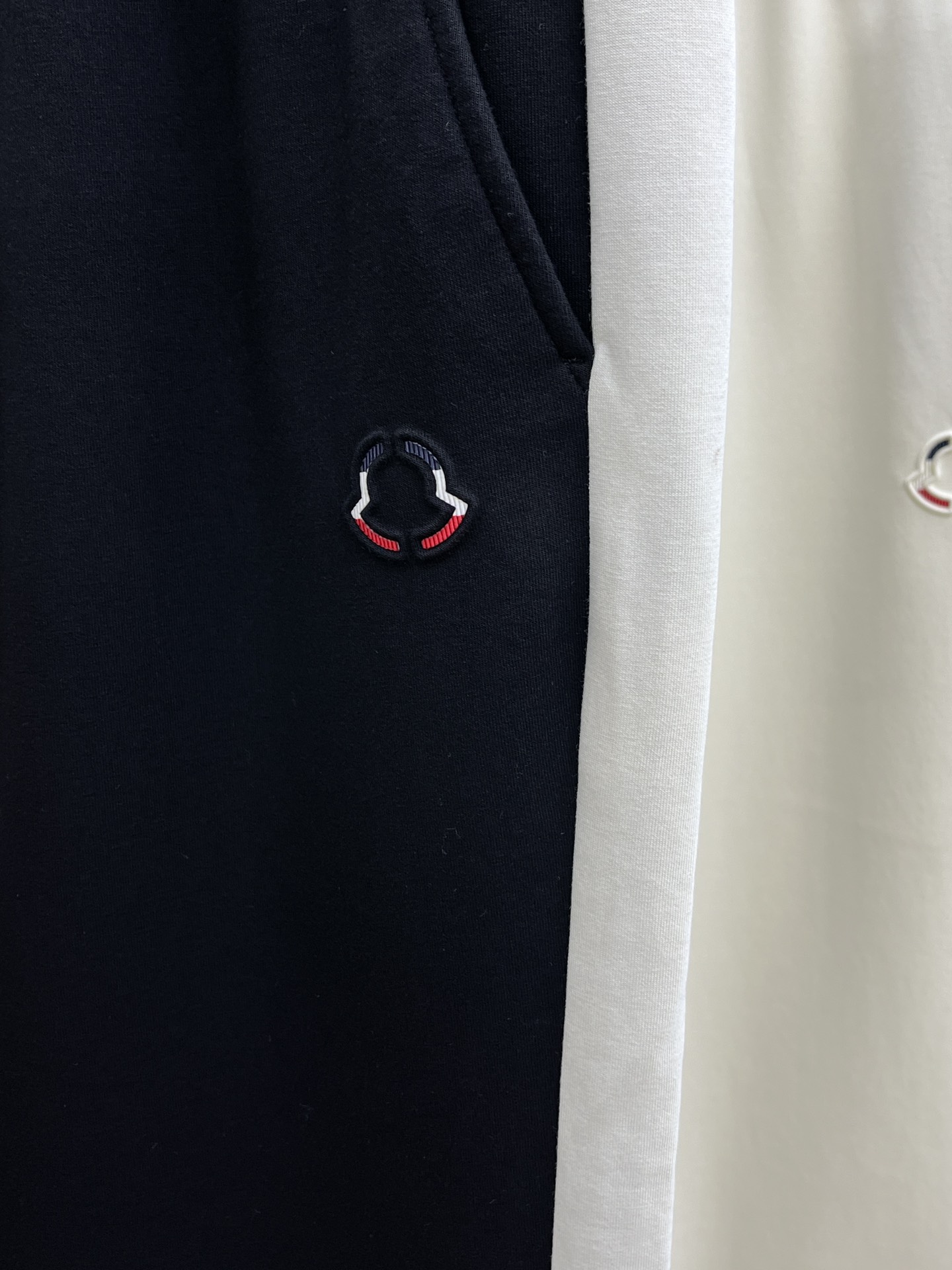  Mon 🔥🔥高端定制、2025早春薄款最新款休闲裤 柜台同步发售 小脚版型，进口固色面料 原版定制复刻