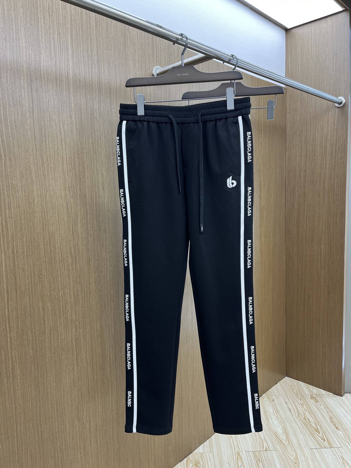 Premium Slim-Fit Casual Pants - Imported Fabric, Original Hardware & Detailing 2 i1742151441 3769 8
