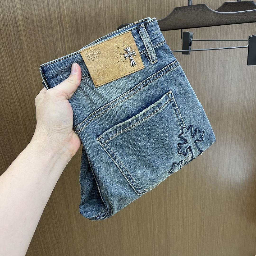 NO:131275,CH High-end customization 25ss Spring and Summer New Style Men's Small Straight Original Single Jeans Early Spring New Style is super soft, elastic fabric, complex craftsmanship superimposed. Any washing step lasts for a few seconds and will become completely different color effects, so it is more precious, especially long-lasting and taste-resistant... Choose the best tannin elastic texture, genuine leather leather cards, high-quality metal accessories... to create a unique and original jeans style!  Original hardware and accessories, super positive style, comfortable and breathable, extremely high grade, XD counter quality, and a handsome upper body. Number of 29-38, 35, no 37, jeans, alexander wang19860909CH 高端定制 25ss春夏新款 男士小直筒原单 牛仔裤 早春新款超柔软,弹力面料,复杂的手工艺叠加,任何一个洗水环节多停留几秒都会变成完全不一样的颜色效果,所以越加珍贵,特别持久、耐味…… 选用上乘的丹宁弹力质感,真皮皮牌、高定的金属辅料……打造出独特及原创的牛仔裤款型！原版五金辅料,版型超正,舒适透气,档次极高,XD专柜品质,上身帅气十足. 码数29-38有35 无37,,jeans,alexander wang,Men's clothing