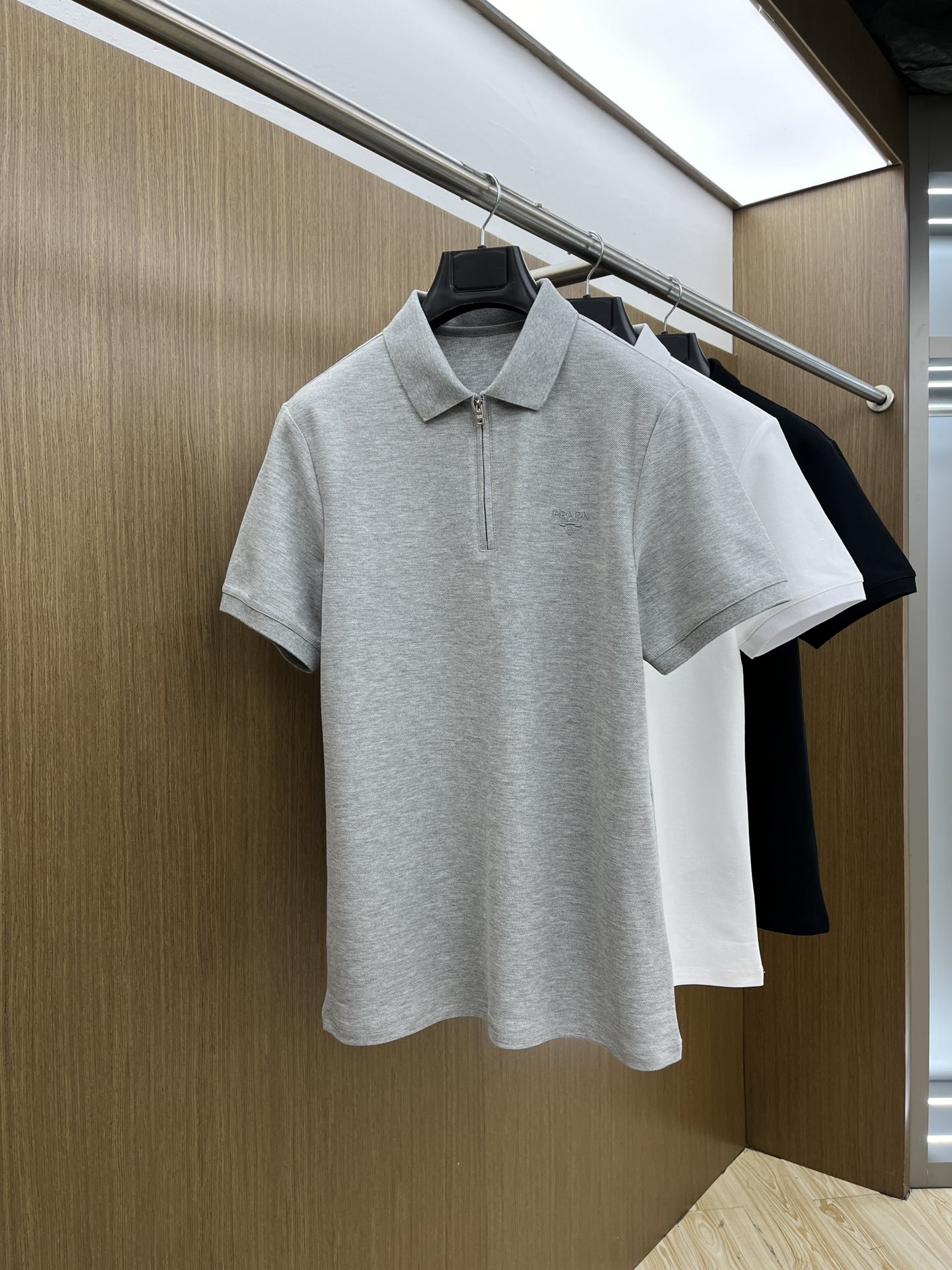  PD 🔥🔥独家定制工艺款 ,专柜同步2025ss夏季新品，男士胸前经典徽标标识商务休闲撞色领短袖Pol