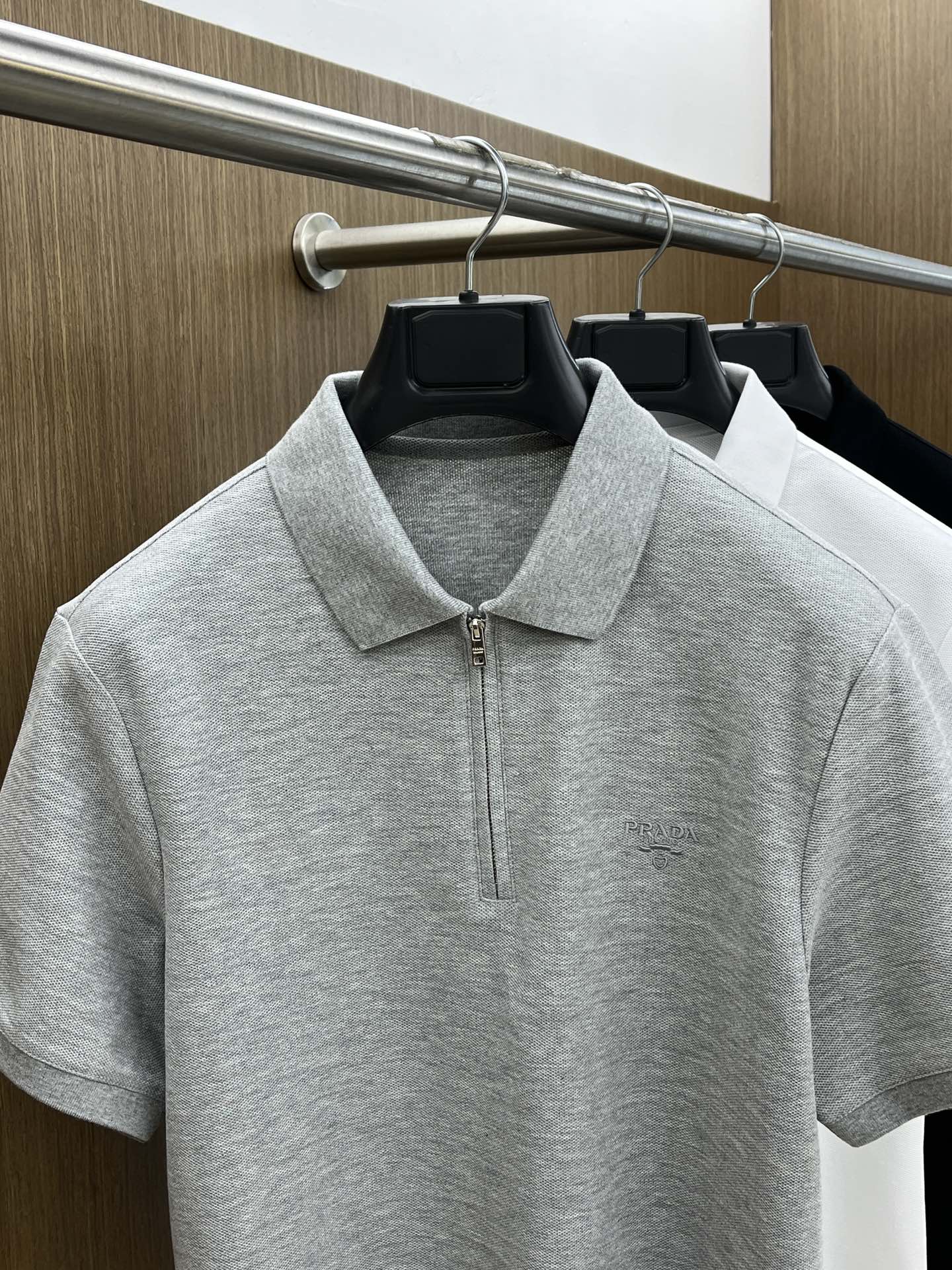  PD 🔥🔥独家定制工艺款 ,专柜同步2025ss夏季新品，男士胸前经典徽标标识商务休闲撞色领短袖Pol