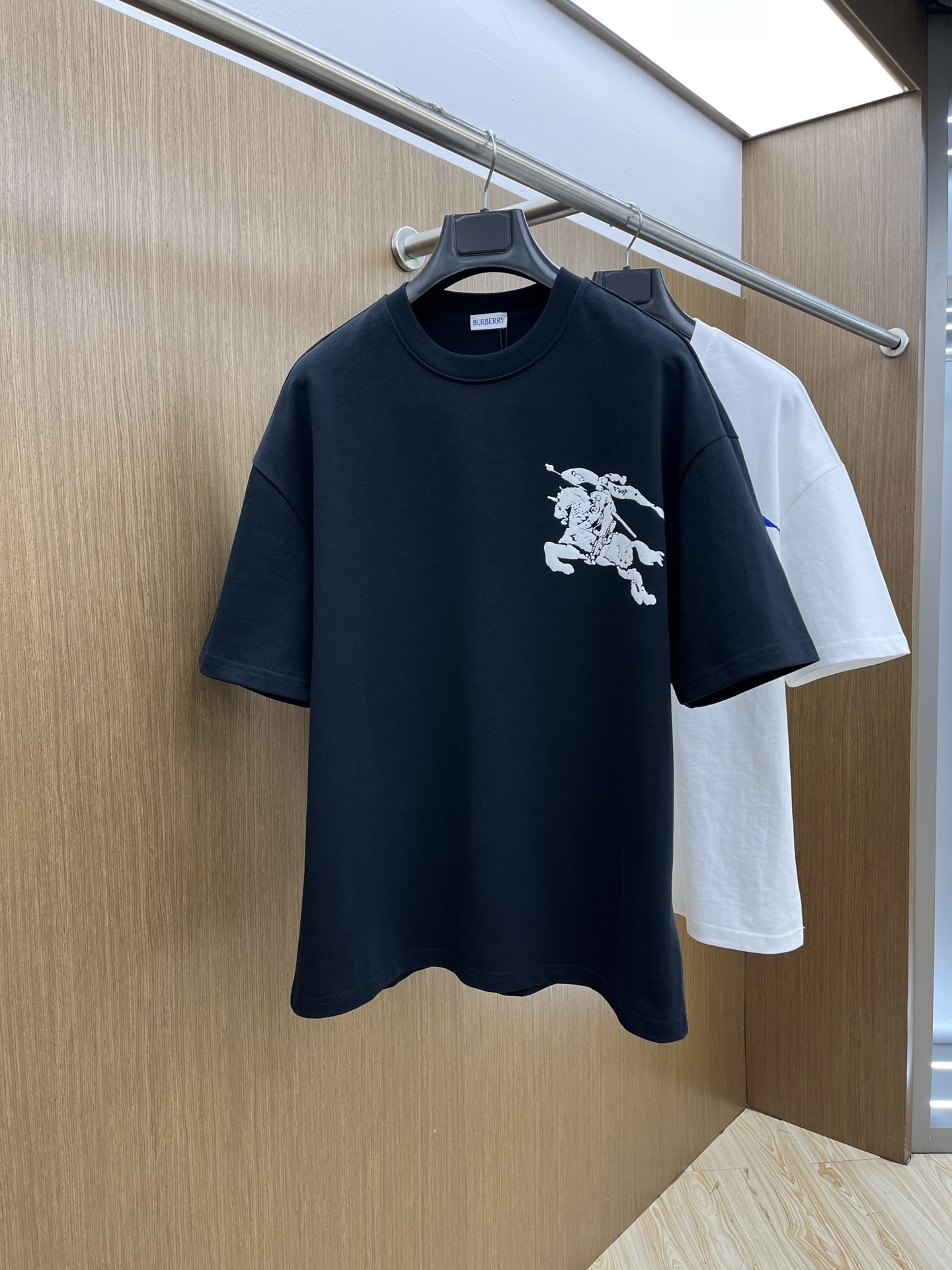 Burberry Logo Print Short Sleeve T-Shirt, Summer New Collection 2 i1742501664 4967 7
