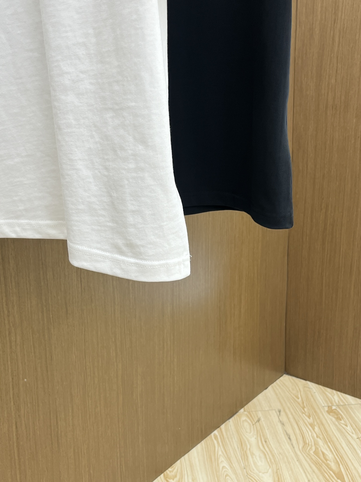 Burberry Logo Print Short Sleeve T-Shirt | Premium Cotton, Summer Collection 8 i1742501680 3985 3