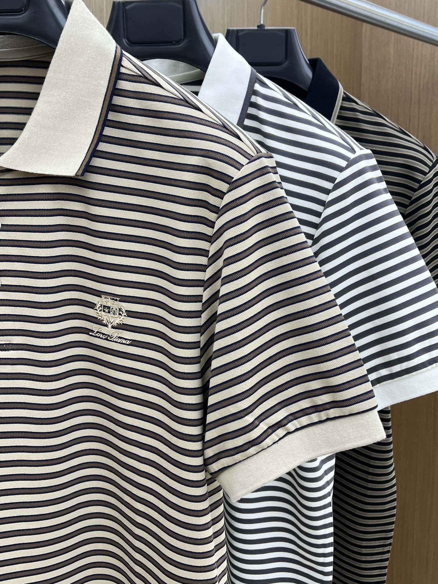  lP🆕🔥🔥独家定制工艺款 ,专柜同步2025ss夏季新品，男士胸前经典徽标标识商务休闲撞色领短袖Pol