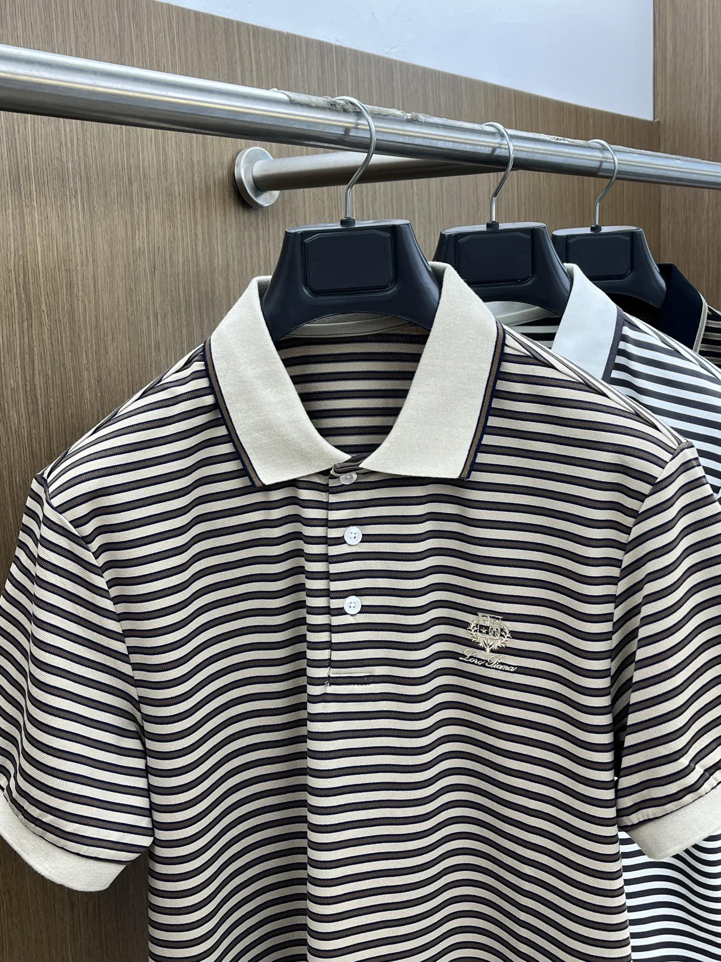  lP🆕🔥🔥独家定制工艺款 ,专柜同步2025ss夏季新品，男士胸前经典徽标标识商务休闲撞色领短袖Pol