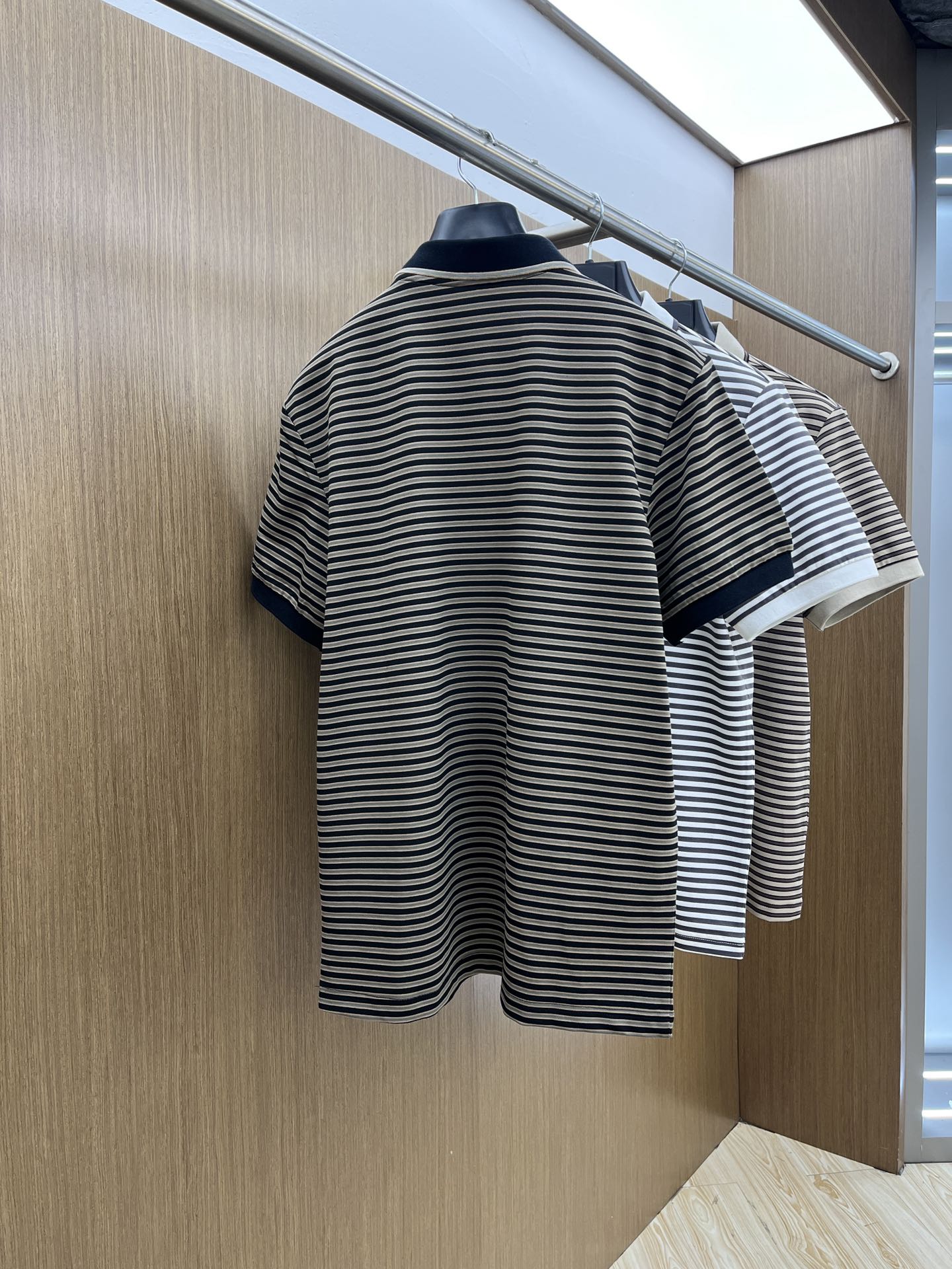  lP🆕🔥🔥独家定制工艺款 ,专柜同步2025ss夏季新品，男士胸前经典徽标标识商务休闲撞色领短袖Pol