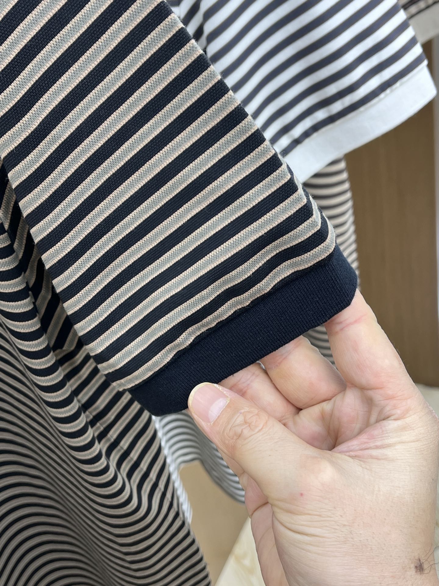  lP🆕🔥🔥独家定制工艺款 ,专柜同步2025ss夏季新品，男士胸前经典徽标标识商务休闲撞色领短袖Pol