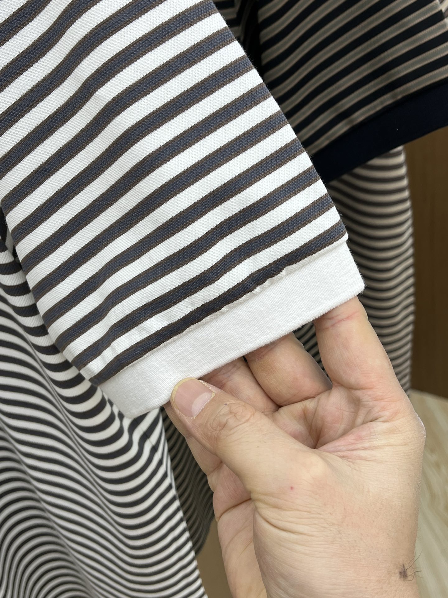  lP🆕🔥🔥独家定制工艺款 ,专柜同步2025ss夏季新品，男士胸前经典徽标标识商务休闲撞色领短袖Pol