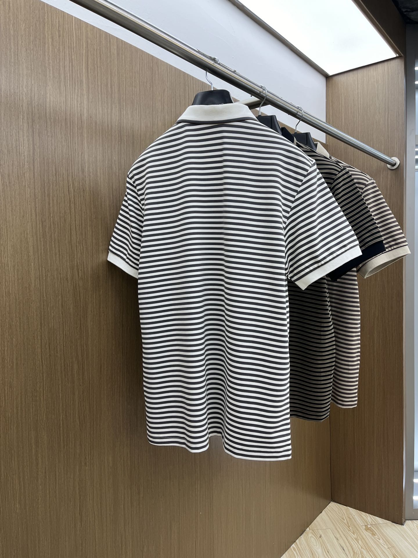  lP🆕🔥🔥独家定制工艺款 ,专柜同步2025ss夏季新品，男士胸前经典徽标标识商务休闲撞色领短袖Pol