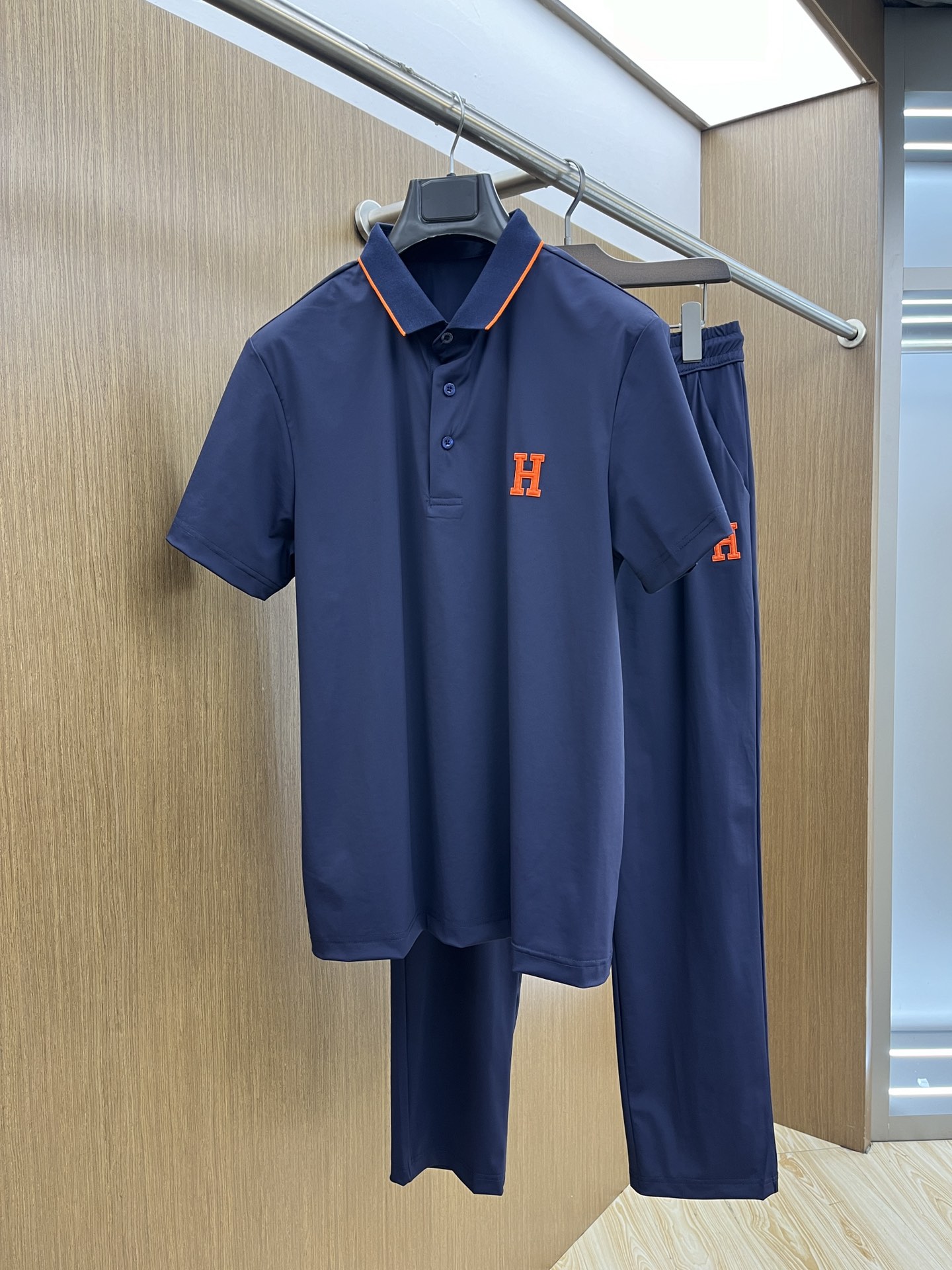 /套 Her 🔥🔥2045s春夏新品休闲套装 独家定制丝光棉棉面料，明星最爱时装味休闲简单大方 刺绣织带