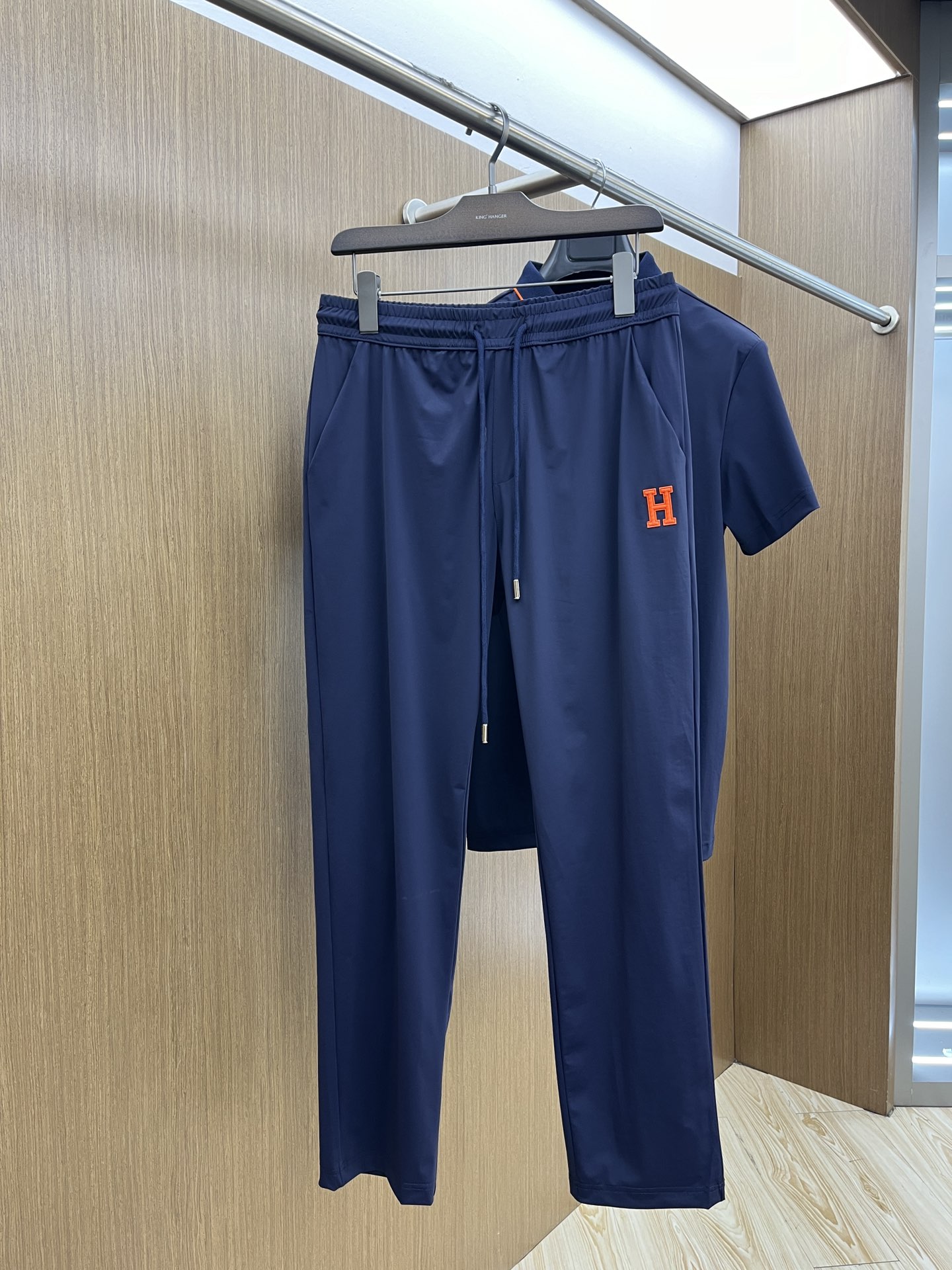 /套 Her 🔥🔥2045s春夏新品休闲套装 独家定制丝光棉棉面料，明星最爱时装味休闲简单大方 刺绣织带
