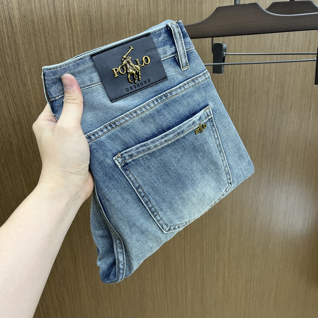 NO:431793,Polo high-end customization 25ss spring and summer new style, men's small straight-leg original single jeans The new style in early spring is super soft, elastic fabric, complex craftsmanship superimposed. Any washing step lasts for a few seconds and will become completely different color effects, so it is more precious, especially long-lasting and taste-resistant... Choose the best tannin elastic texture, genuine leather leather cards, high-quality metal accessories... to create a unique and original jeans style!  Original hardware accessories, super positive style, comfortable and breathable, extremely high grade, XD counter quality, full of handsome upper body. Number of 28-38 without 35 37,,jeans,alexander wang19860909Polo 高端定制 25ss春夏新款 男士小直筒原单 牛仔裤 早春新款超柔软,弹力面料,复杂的手工艺叠加,任何一个洗水环节多停留几秒都会变成完全不一样的颜色效果,所以越加珍贵,特别持久、耐味…… 选用上乘的丹宁弹力质感,真皮皮牌、高定的金属辅料……打造出独特及原创的牛仔裤款型！原版五金辅料,版型超正,舒适透气,档次极高,XD专柜品质,上身帅气十足. 码数28-38无35 37,,jeans,alexander wang,Men's clothing