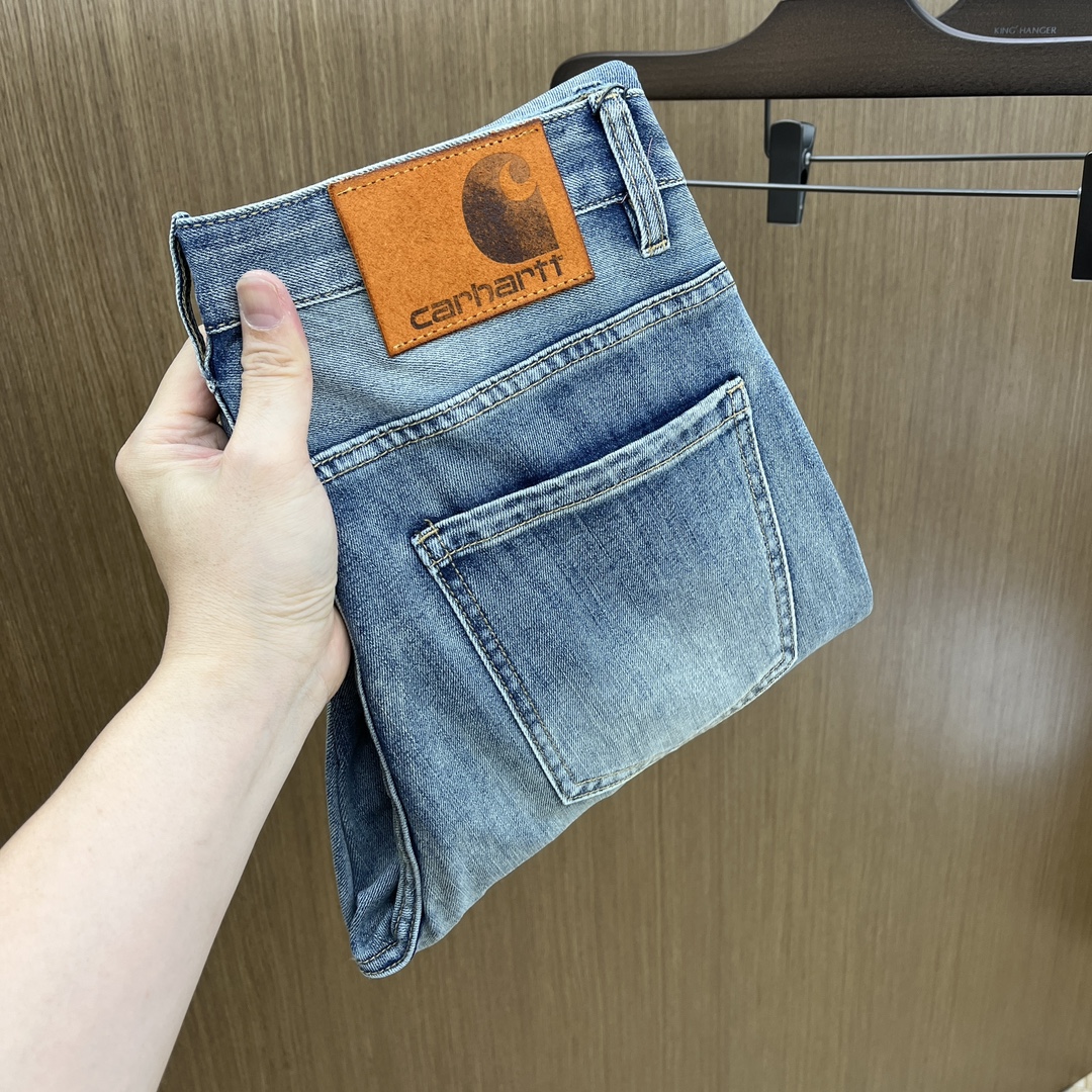 NO:431804,CH High-end customization 25ss Spring and Summer New Style Men's Small Straight Original Single Jeans Early Spring New Style is super soft, elastic fabric, complex craftsmanship superimposed. Any washing step lasts for a few seconds and will become completely different color effects, so it is more precious, especially long-lasting and taste-resistant... Choose the best tannin elastic texture, genuine leather leather cards, high-quality metal accessories... to create a unique and original jeans style!  Original hardware accessories, super positive style, comfortable and breathable, extremely high grade, XD counter quality, full of handsome upper body. Number of 28-38 without 35 37,,jeans,alexander wang19860909CH 高端定制 25ss春夏新款 男士小直筒原单 牛仔裤 早春新款超柔软,弹力面料,复杂的手工艺叠加,任何一个洗水环节多停留几秒都会变成完全不一样的颜色效果,所以越加珍贵,特别持久、耐味…… 选用上乘的丹宁弹力质感,真皮皮牌、高定的金属辅料……打造出独特及原创的牛仔裤款型！原版五金辅料,版型超正,舒适透气,档次极高,XD专柜品质,上身帅气十足. 码数28-38无35 37,,jeans,alexander wang,Men's clothing