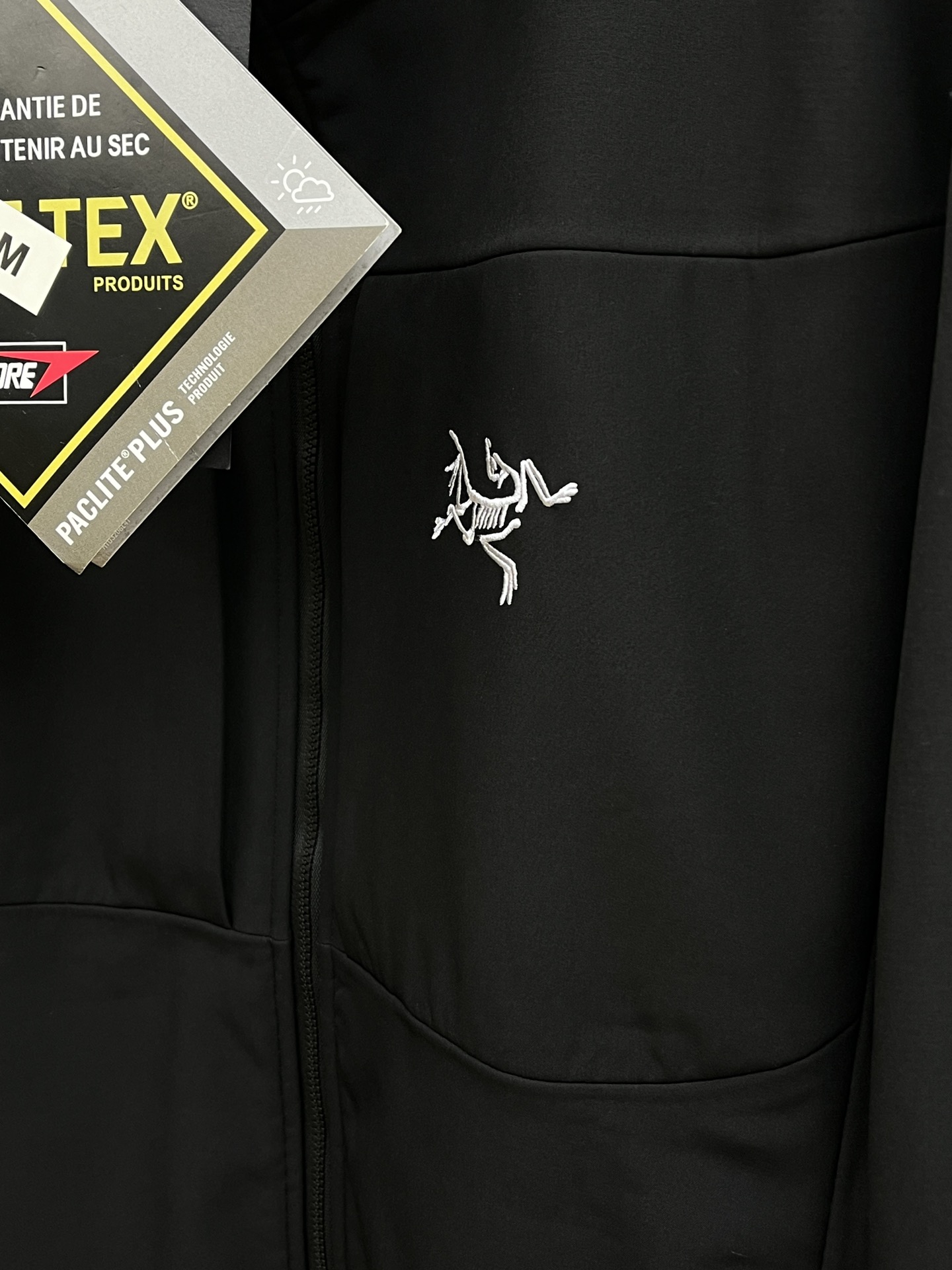 Arc'teryx Hooded Windbreaker Jacket - Water Resistant, Lightweight, Stylish 4 i1743015437 9951 0