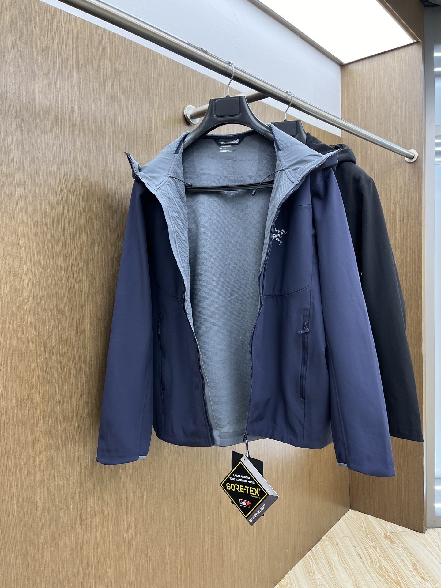 Arc'teryx Hooded Windbreaker Jacket - Polyester, Windproof, Waterproof - New 7 i1743015480 7881 5