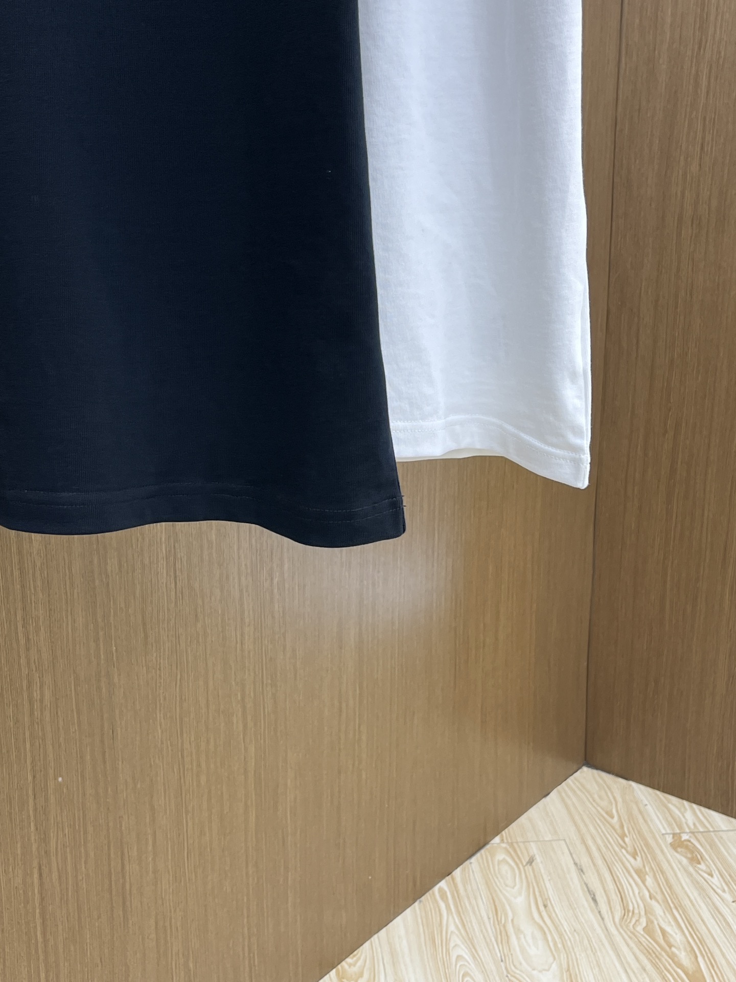  Mon 🔥ss夏装新品 专柜在售 最新系列图案logo短袖T恤 必须人手一件的节奏！
进口顶极精梳棉面