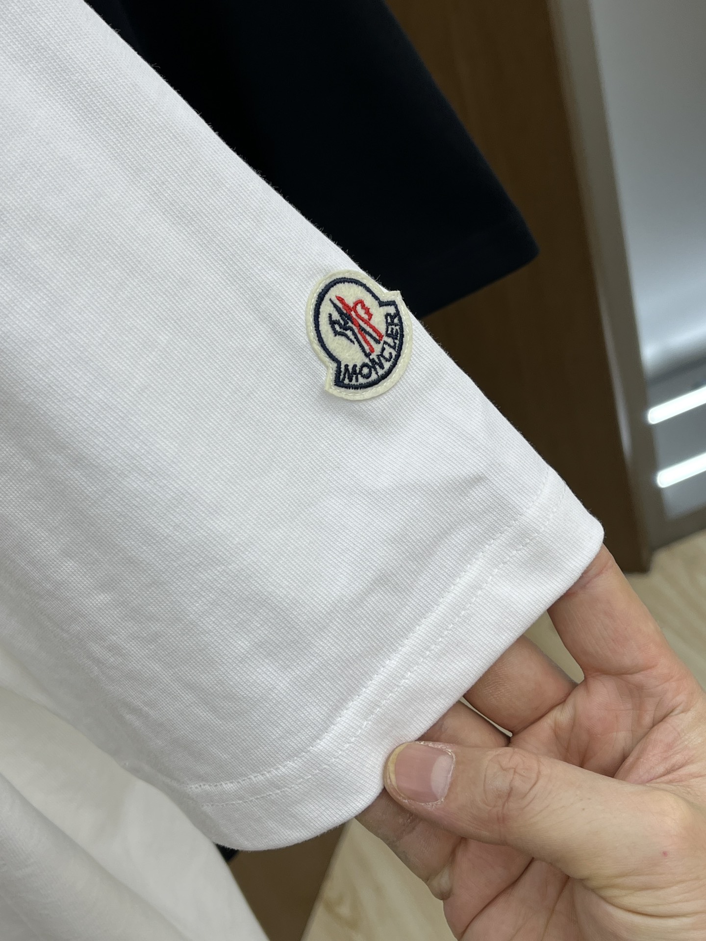  Mon 🔥ss夏装新品 专柜在售 最新系列图案logo短袖T恤 必须人手一件的节奏！
进口顶极精梳棉面