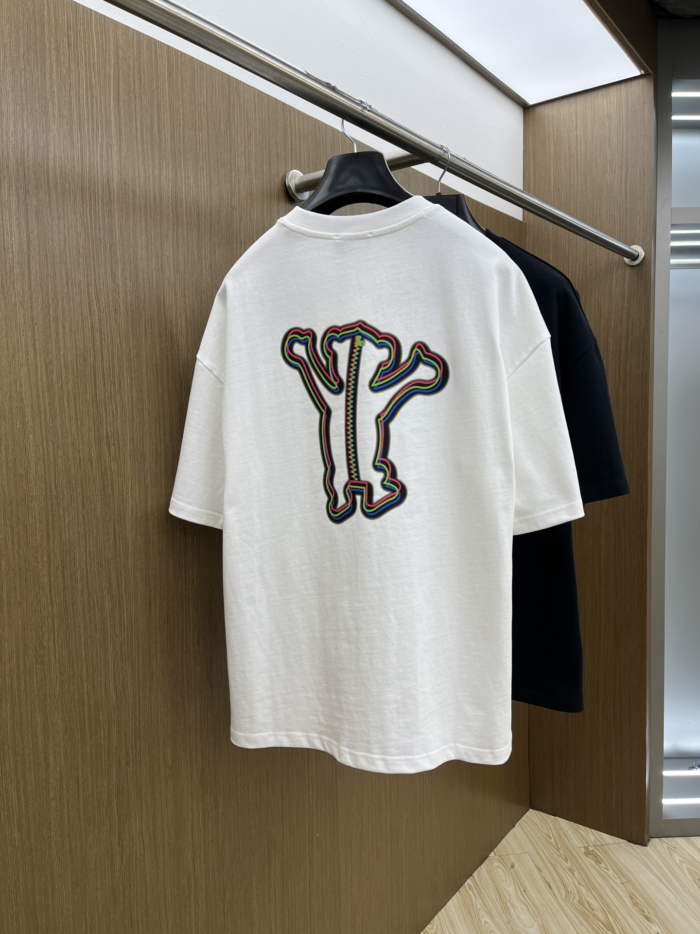  Well 🔥ss夏装新品 专柜在售 最新系列图案logo短袖T恤 必须人手一件的节奏！
进口顶极精梳棉