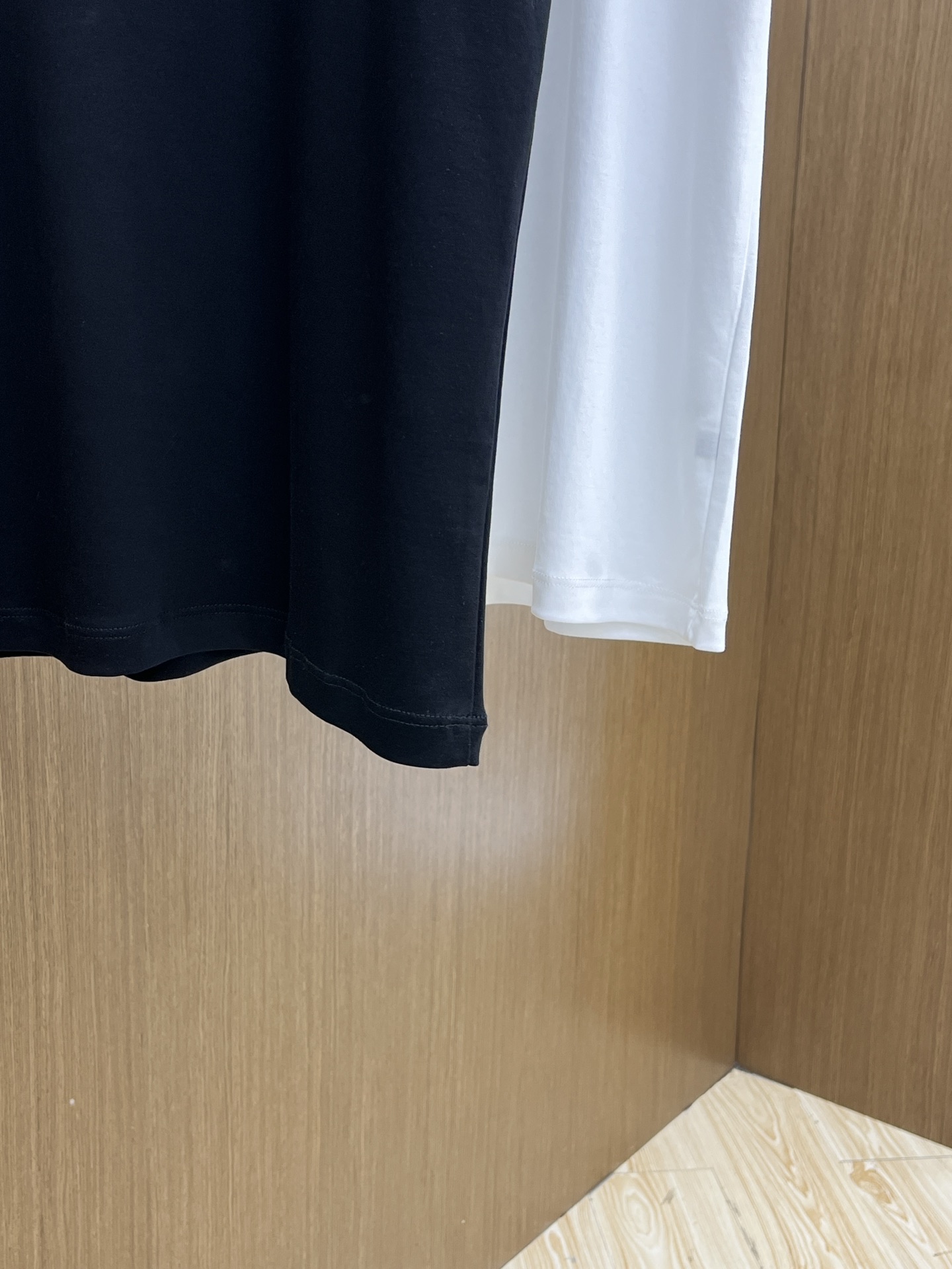 Dolce & Gabbana T-Shirt - Short Sleeve, Logo Print, Soft Cotton Blend 8 i1743879397 2371 0