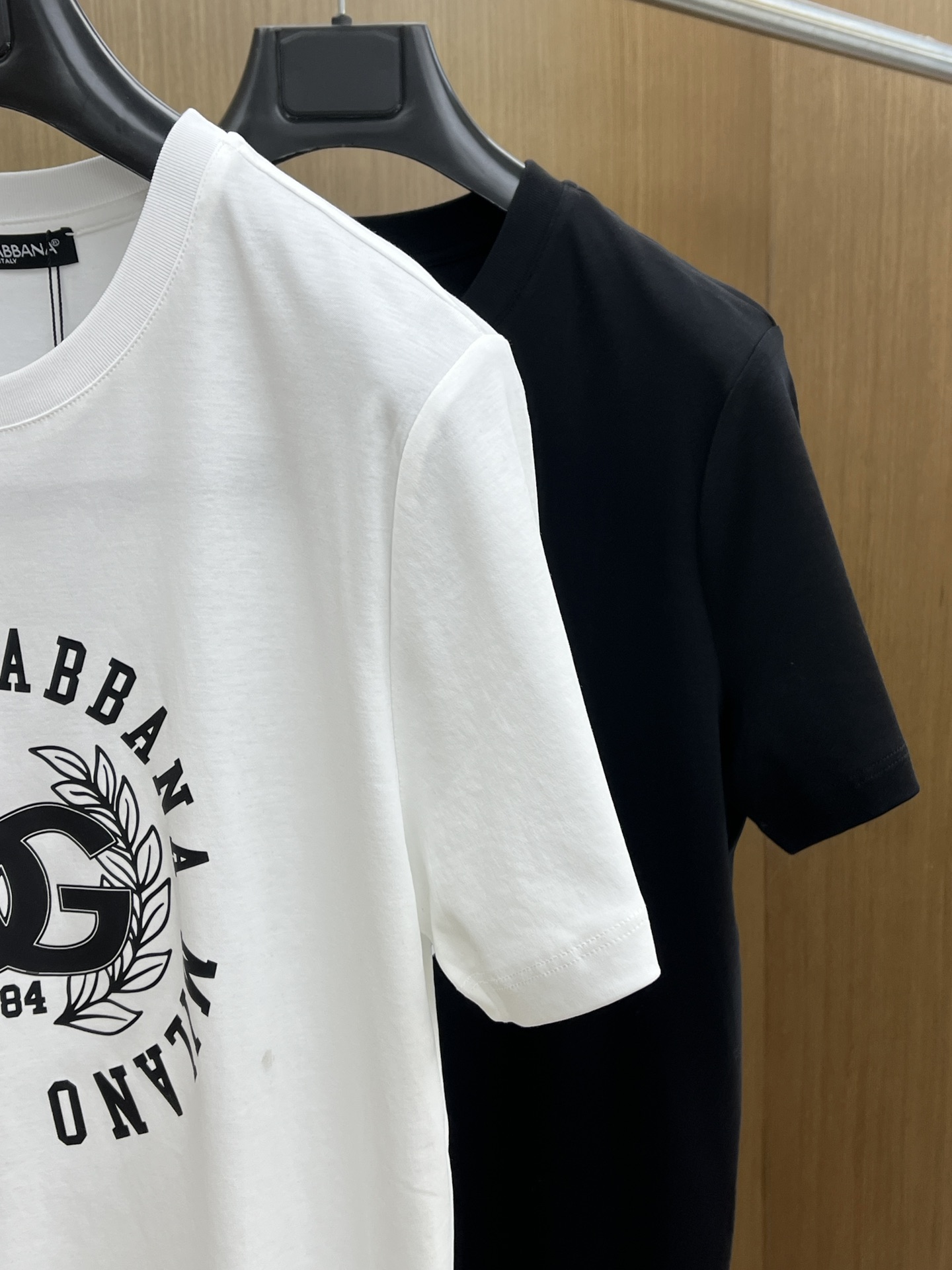 Dolce & Gabbana 2025SS Men's Short Sleeve T-Shirt - Stylish & Comfortable 4 i1743879536 2555 5