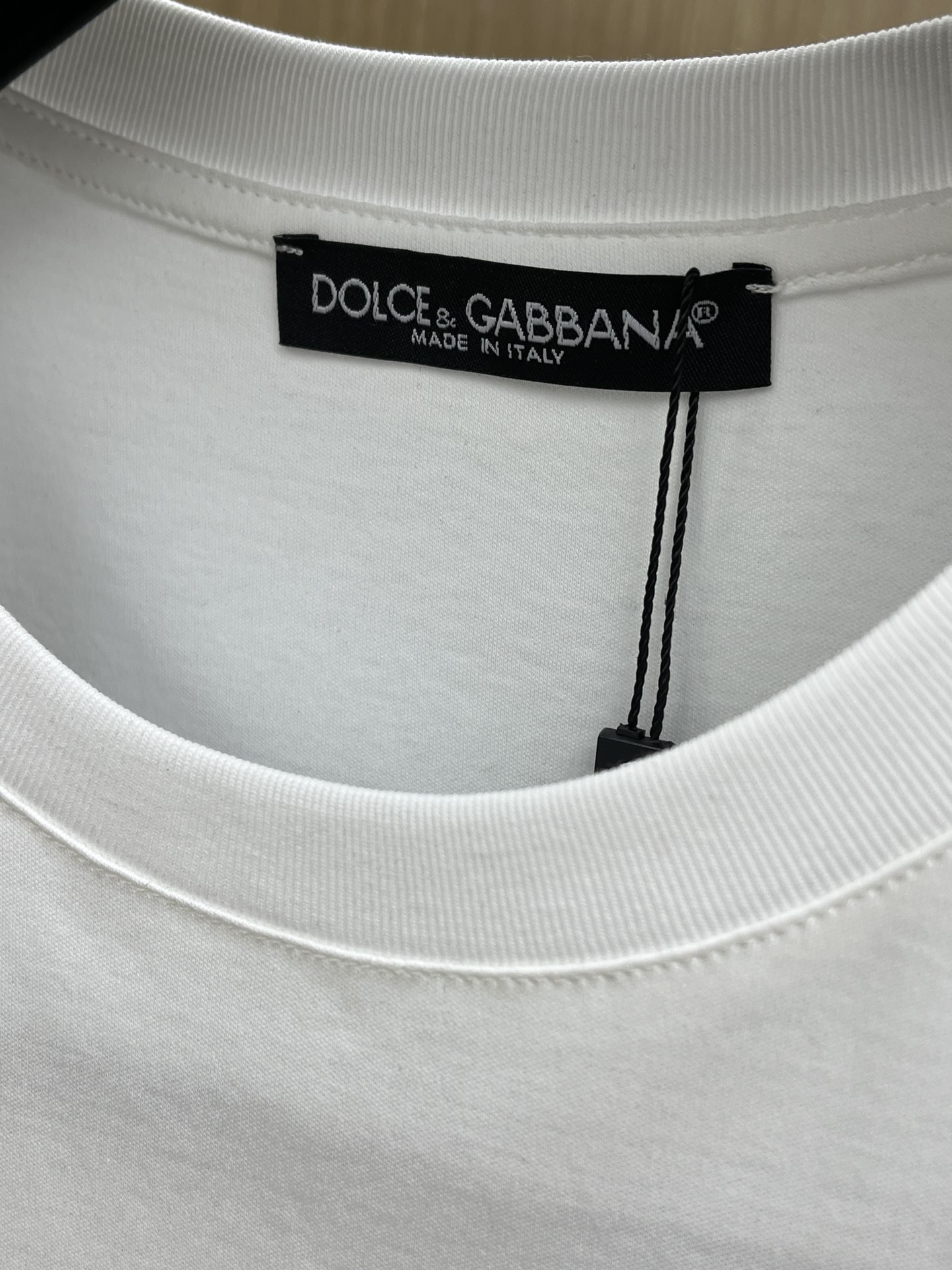Dolce & Gabbana 2025SS Men's Short Sleeve T-Shirt - Stylish & Comfortable 5 i1743879537 2423 6