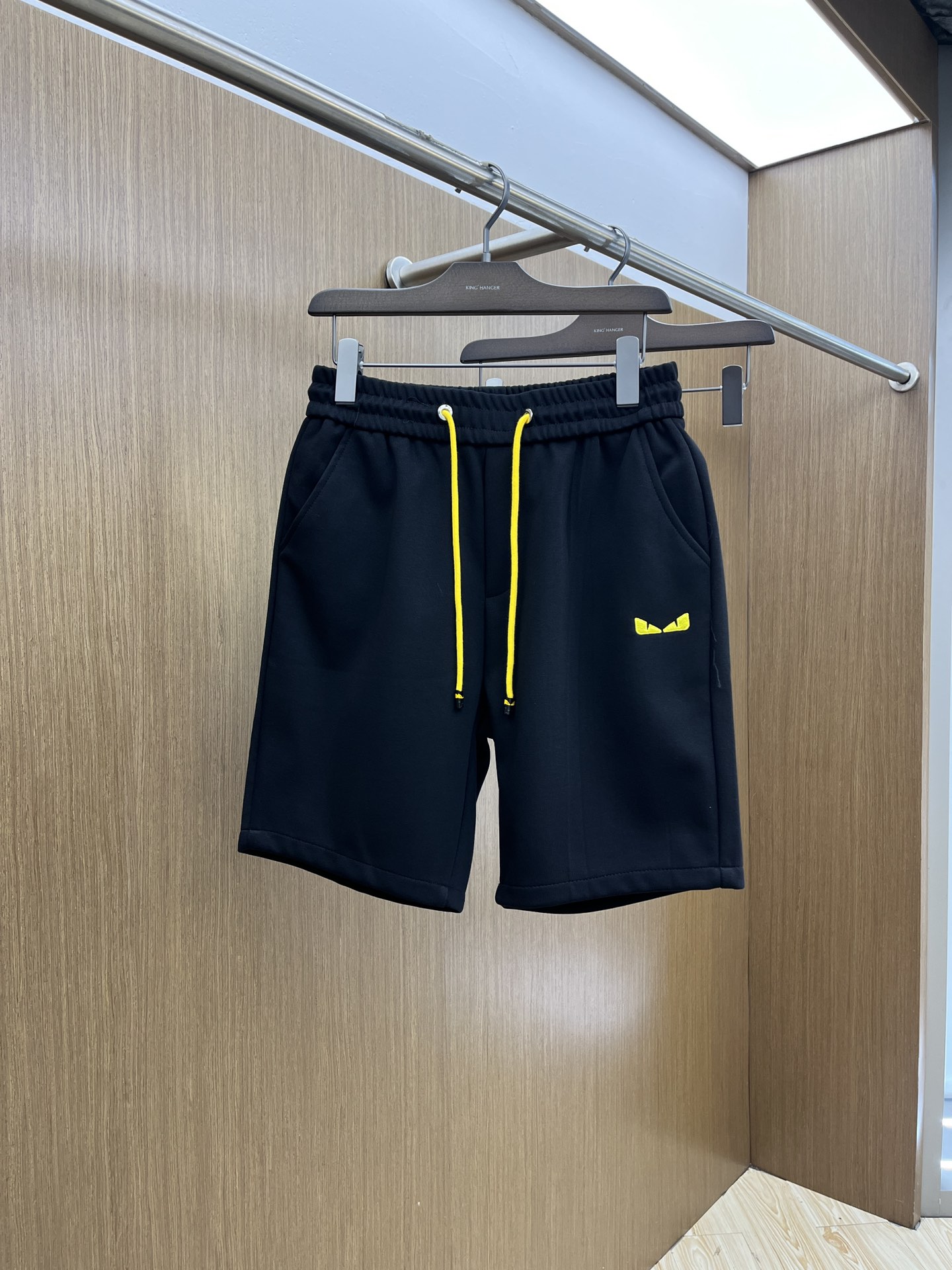  FD 🔥🔥独家首发 2025夏季新款男士休闲短裤，高级定制面料透气面料 透气弹力舒适度极高，细节无可挑