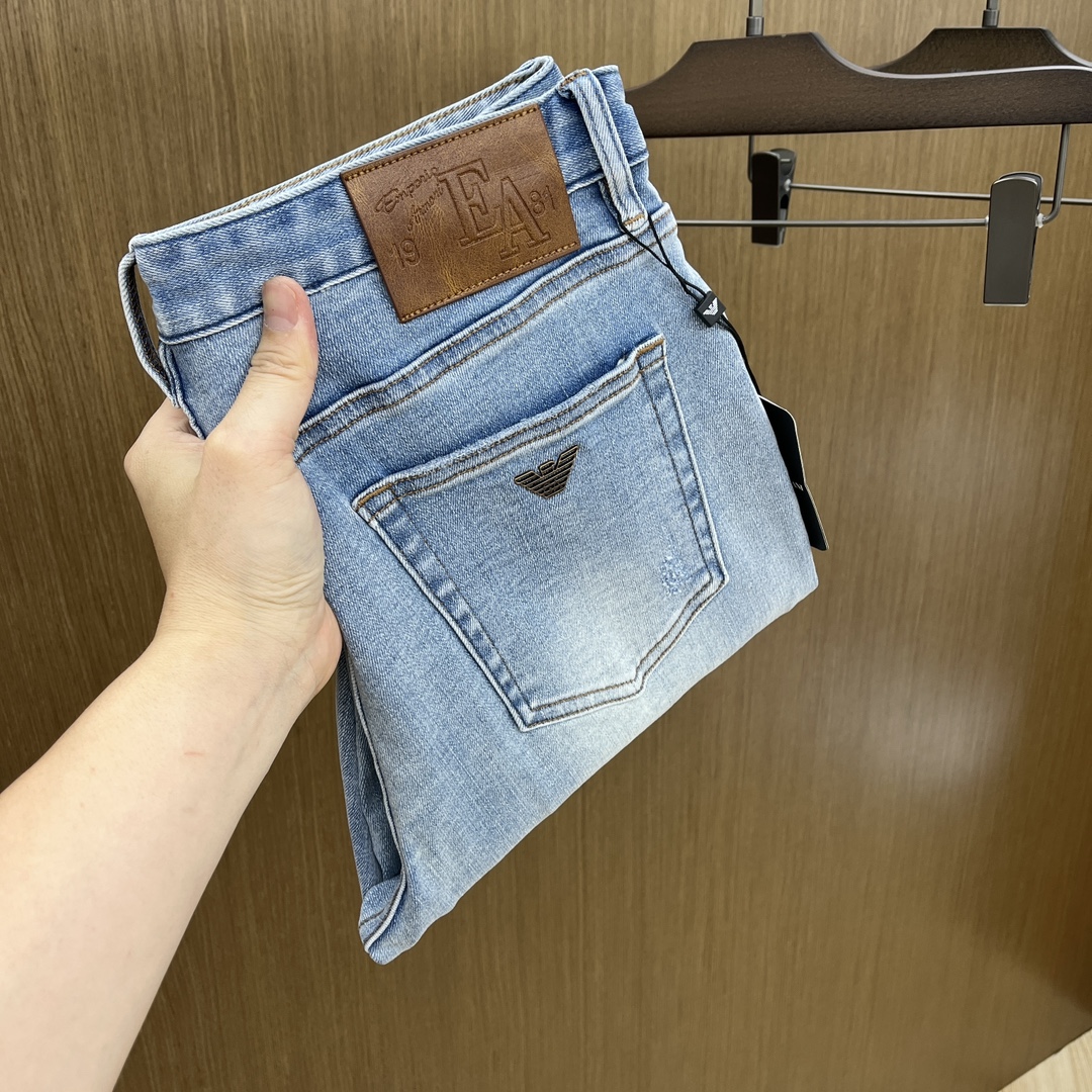 NO:137105,New AJ High-end Customized Quality 25SS Spring and Summer Newest Original Single Jeans Released at the counter Simultaneous Original Customized Replica Customer-supplied Hardware Auxiliary Materials Original Single Quality Imported Denim Fabric Heavy Industry Washing Fine Workmanship Layout Excellent Top Body, Preferred Single Product A60 SIZE:29-38 No 35 37,,jeans,alexander wang19860909新款 AJ 高端定制品质 25SS春夏最新款原单牛仔裤 柜台同步发售 原版定制复刻 客供五金辅料 原单品质 进口牛仔面料重工洗水 做工走线精细 上身绝佳,优选单品A60 SIZE:29-38无35 37,,jeans,alexander wang,Men's clothing