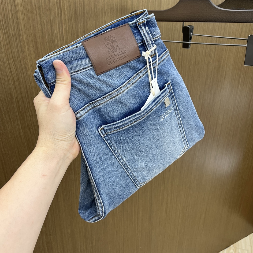 NO:137093,New BC high-end custom quality 25SS spring and summer latest original single jeans available at the counter, original customized reproduction, customer-supplied hardware and accessories, original single quality, imported denim fabric heavy-duty washing, fine workmanship and fine line, excellent upper body, preferred single product A60 SIZE:30-38 No 35 37,,jeans,alexander wang19860909新款 BC 高端定制品质 25SS春夏最新款原单牛仔裤 柜台同步发售 原版定制复刻 客供五金辅料 原单品质 进口牛仔面料重工洗水 做工走线精细 上身绝佳,优选单品A60 SIZE:30-38无35 37,,jeans,alexander wang,Men's clothing