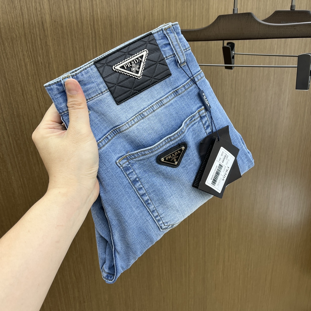 NO:138978,New PD high-end customization, 25SS spring and summer latest straight jeans are available at the counter simultaneously, imported color fixing fabrics, original custom reproduction, customer-supplied hardware and auxiliary materials, original quality, heavy industry washing, fine workmanship and excellent upper body!  Preferred single product produced by fax, number 29-38 without 35.37, jeans, alexander wang19860909新款 PD 高端定制、25SS春夏最新款直筒牛仔裤 柜台同步发售 进口固色面料 原版定制复刻 客供五金辅料 原单品质 重工洗水 做工走线精细 上身绝佳！优选单品 fax出品 码数29-38无35.37,,jeans,alexander wang,Men's clothing